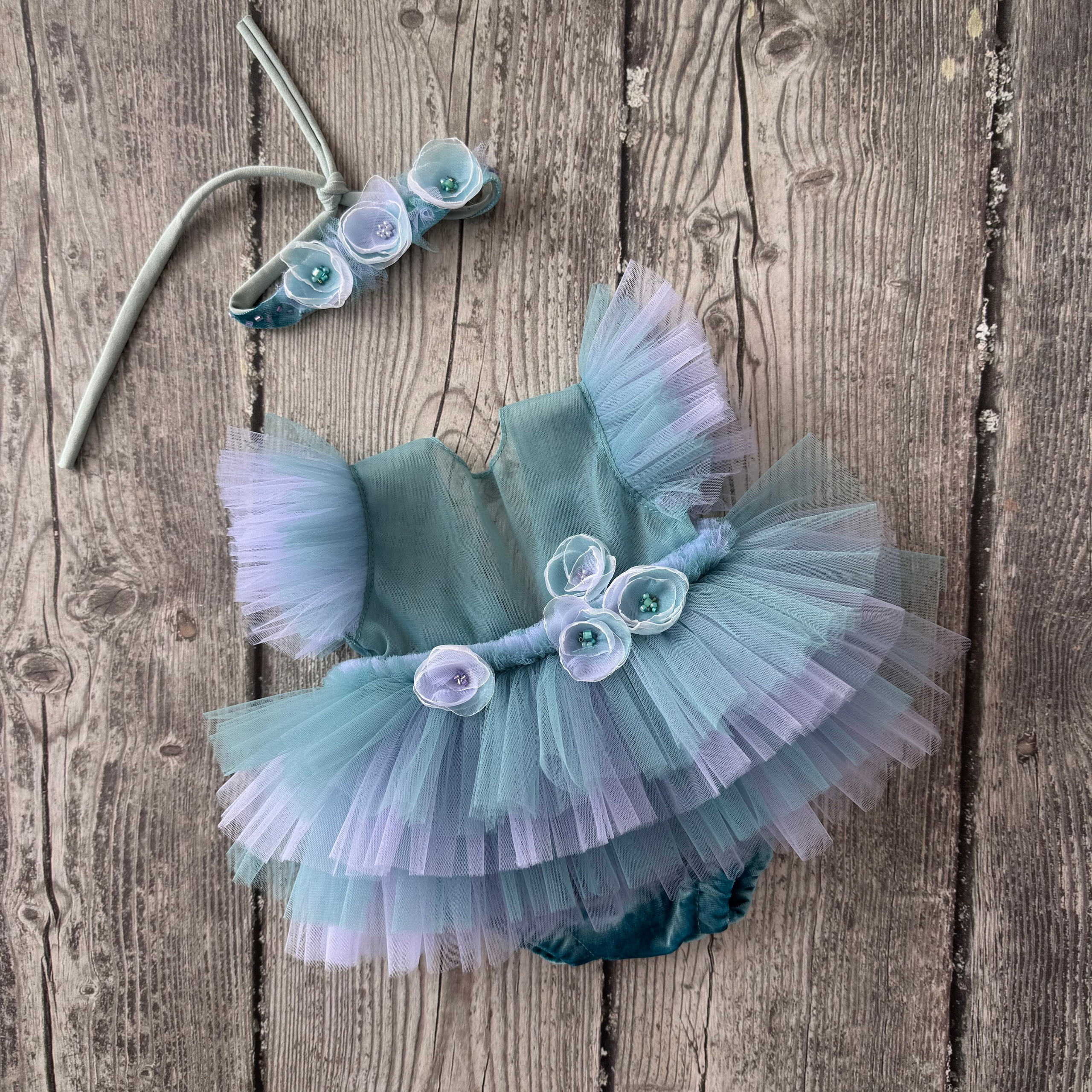 Костюмы и аксессуары для фотосессии новорожденных | Реквизит для съемки newborn в Москве. Фотосессия новорожденных в Москве и Московской области | Профессиональный фотограф newborn — Татьяна Иванова