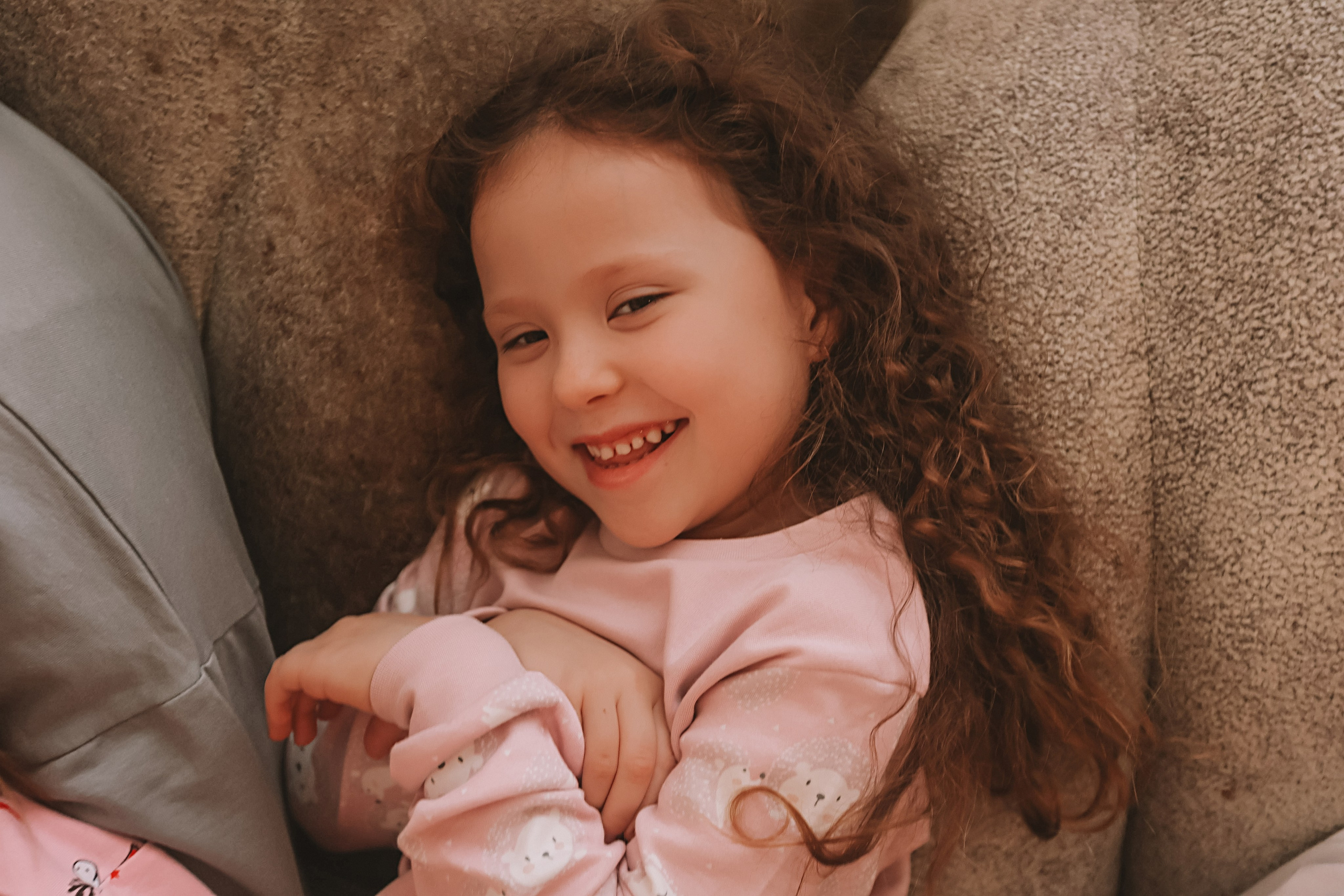 Большая семья репортаж. Семейный фотограф Тюмень, фотограф на роды Салмина Мария