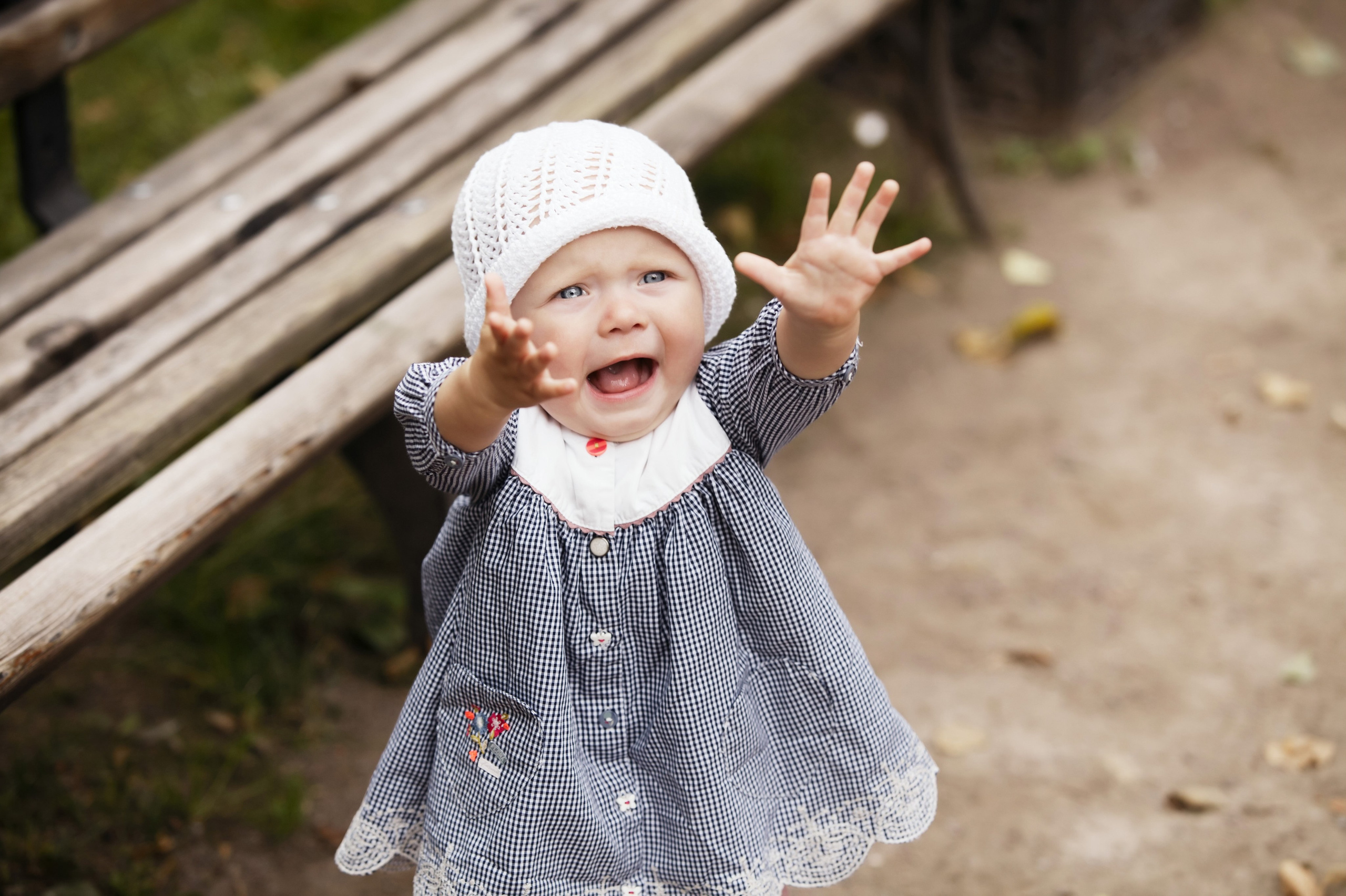 Прогулка малышки с мамой в парке. Фотографы в Москве Светлана Устинова и Сергей Грачев