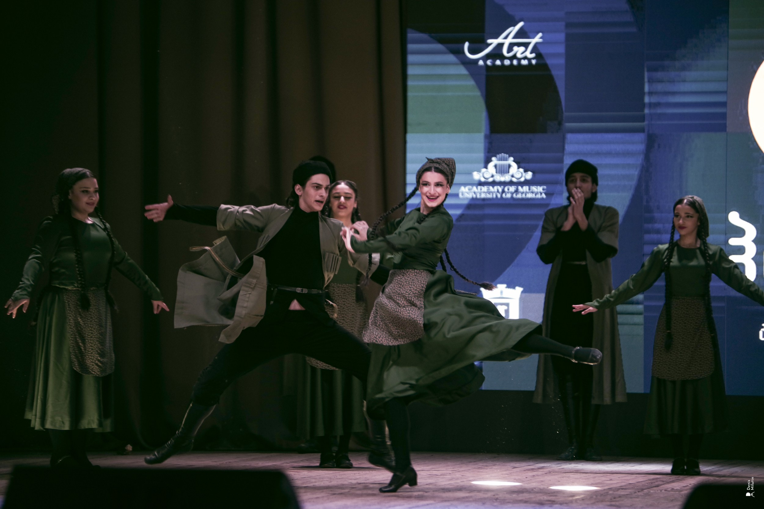 Танцы в Хоби. Портретный фотограф Денис Милютин