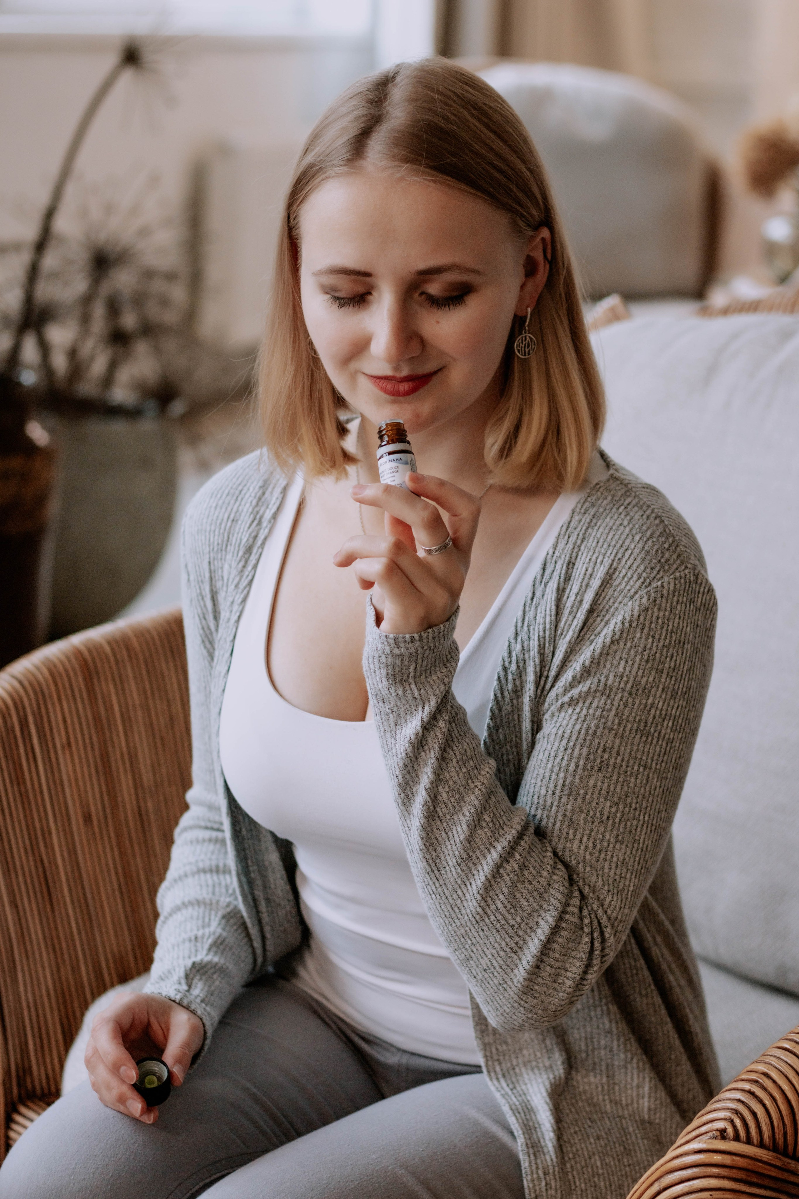 Алиса — Ароматерапевт. Бережно сохраняю ваши чувства и истории на своих фотографиях