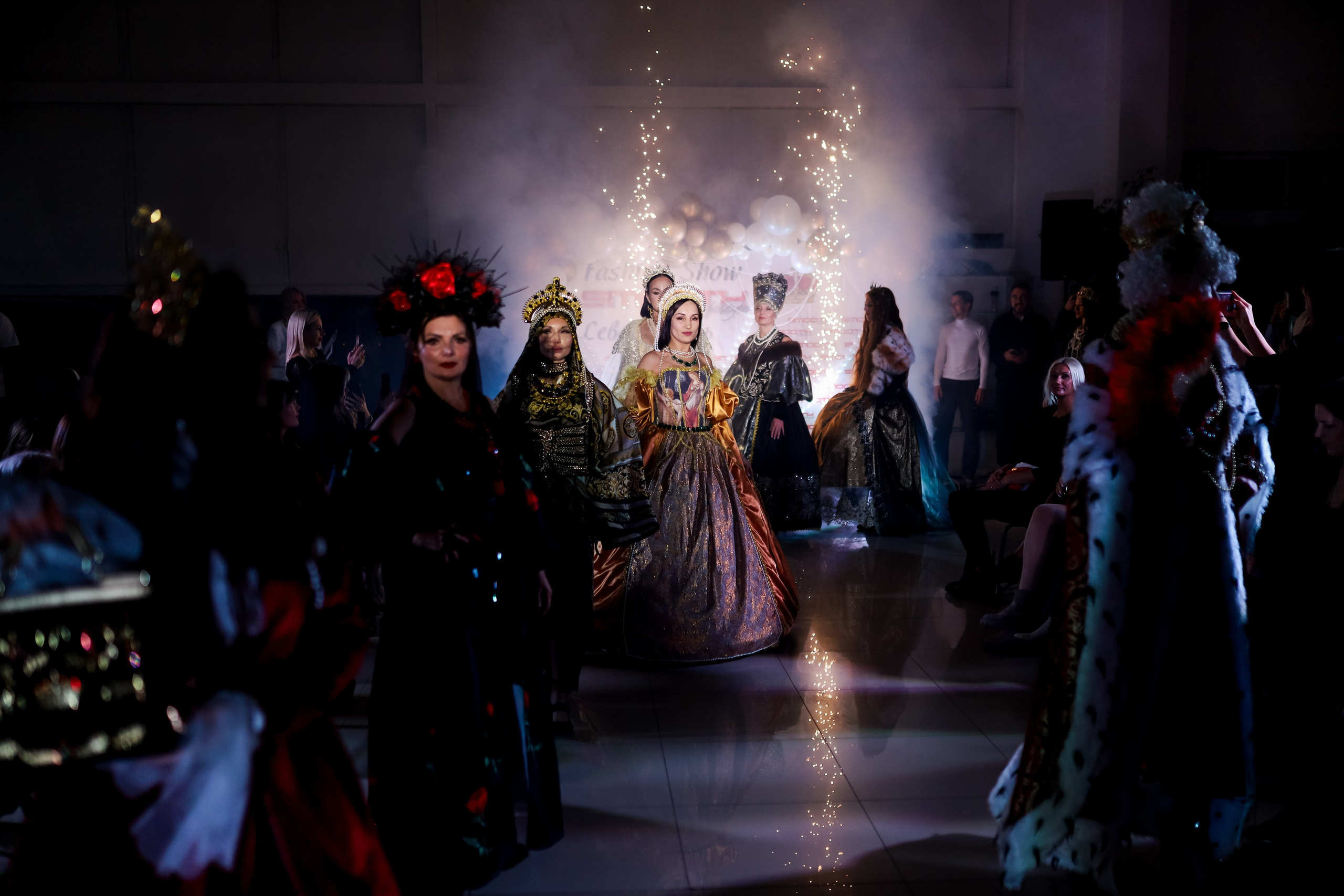 Показ коллекции Жанны Стеклянниковой — Omoda/SMOOTH