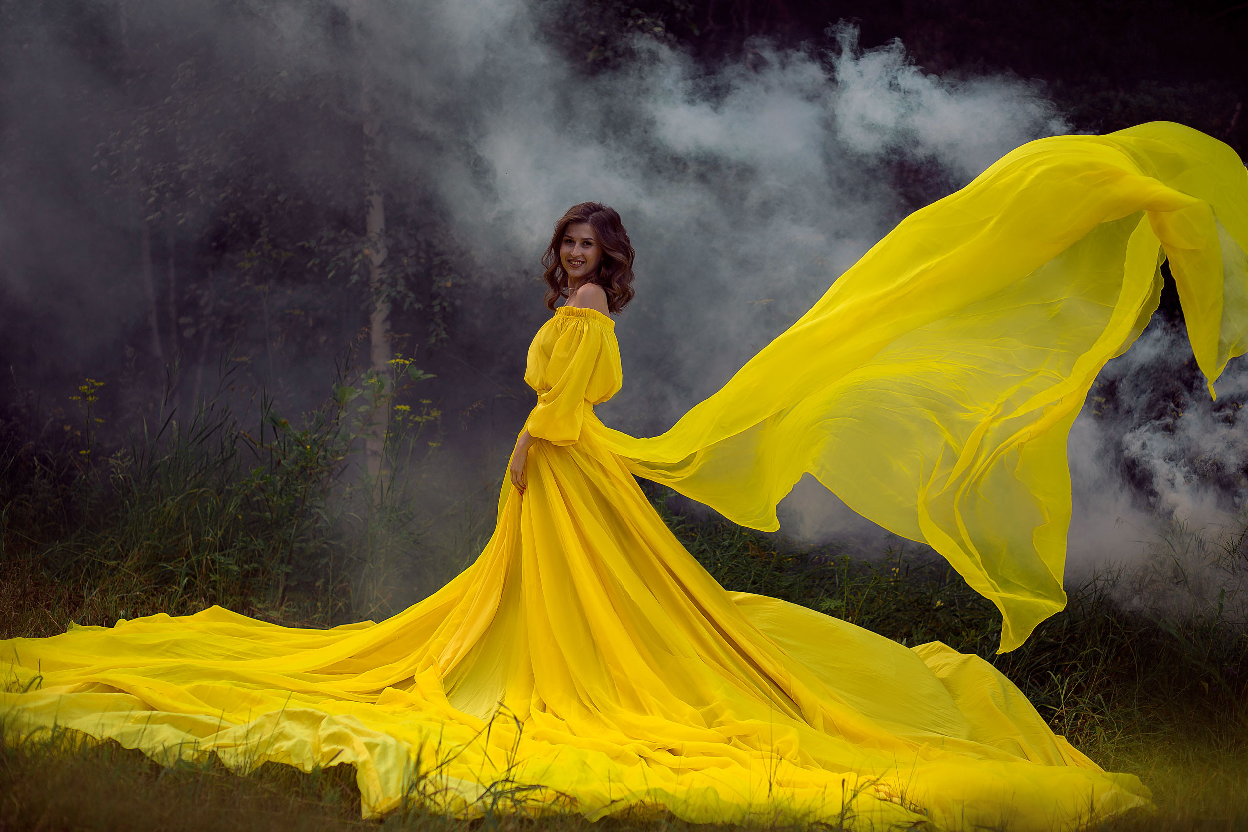 Заказывая у меня фотосессию, Вы можете не беспокоиться о том:- где найти наряд, как его забрать перед фотосессией и увести назад после;- где найти хорошего визажиста и стилиста по волосам, спланировать время и место сборов;- как выбрать лошадь и конюшню- где арендовать дополнительных животных- где найти дополнительный реквизит и о других организационных вопросах. 