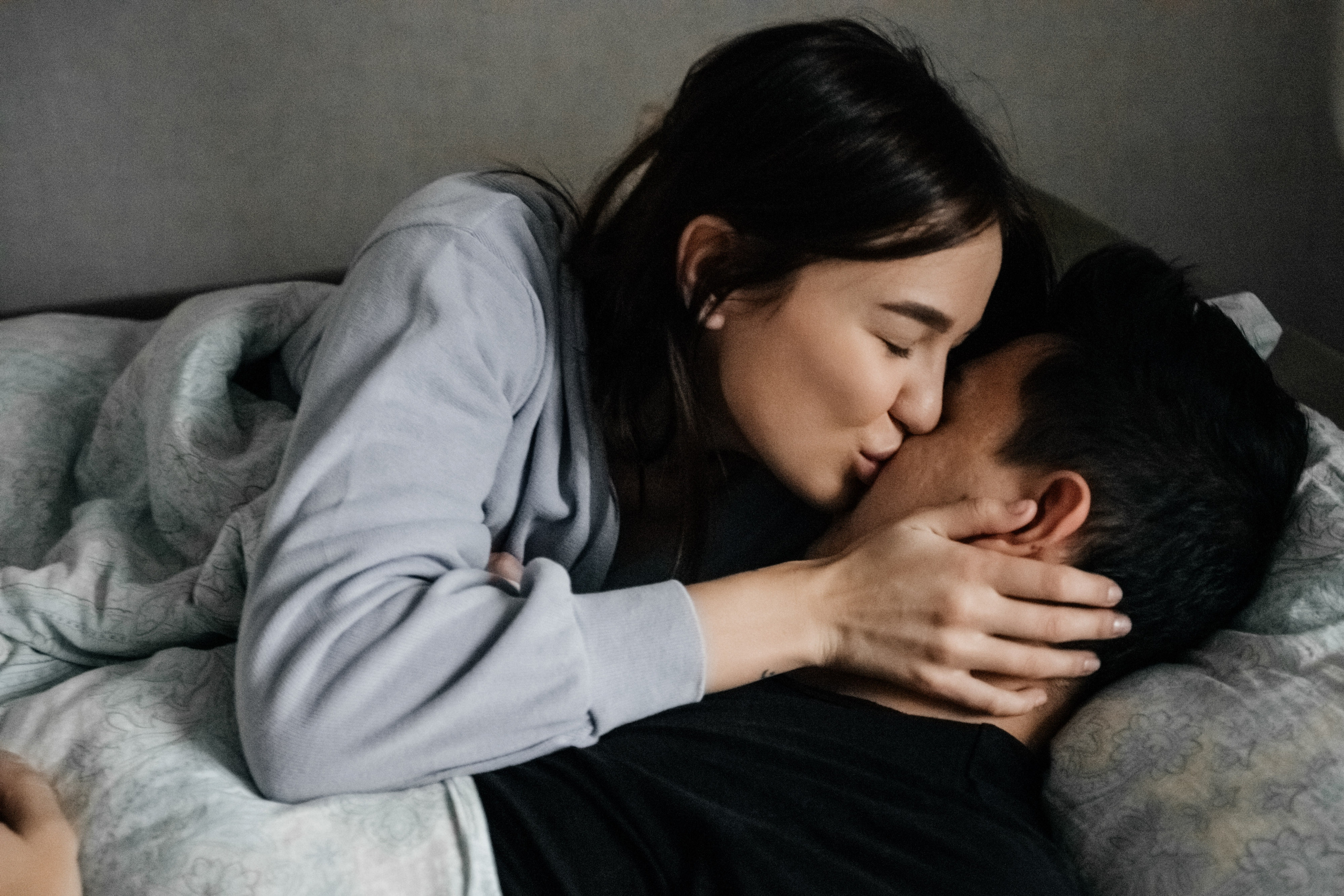 Уютный семейный вечер. Свадебный фотограф Барнаул Алексей Павлов