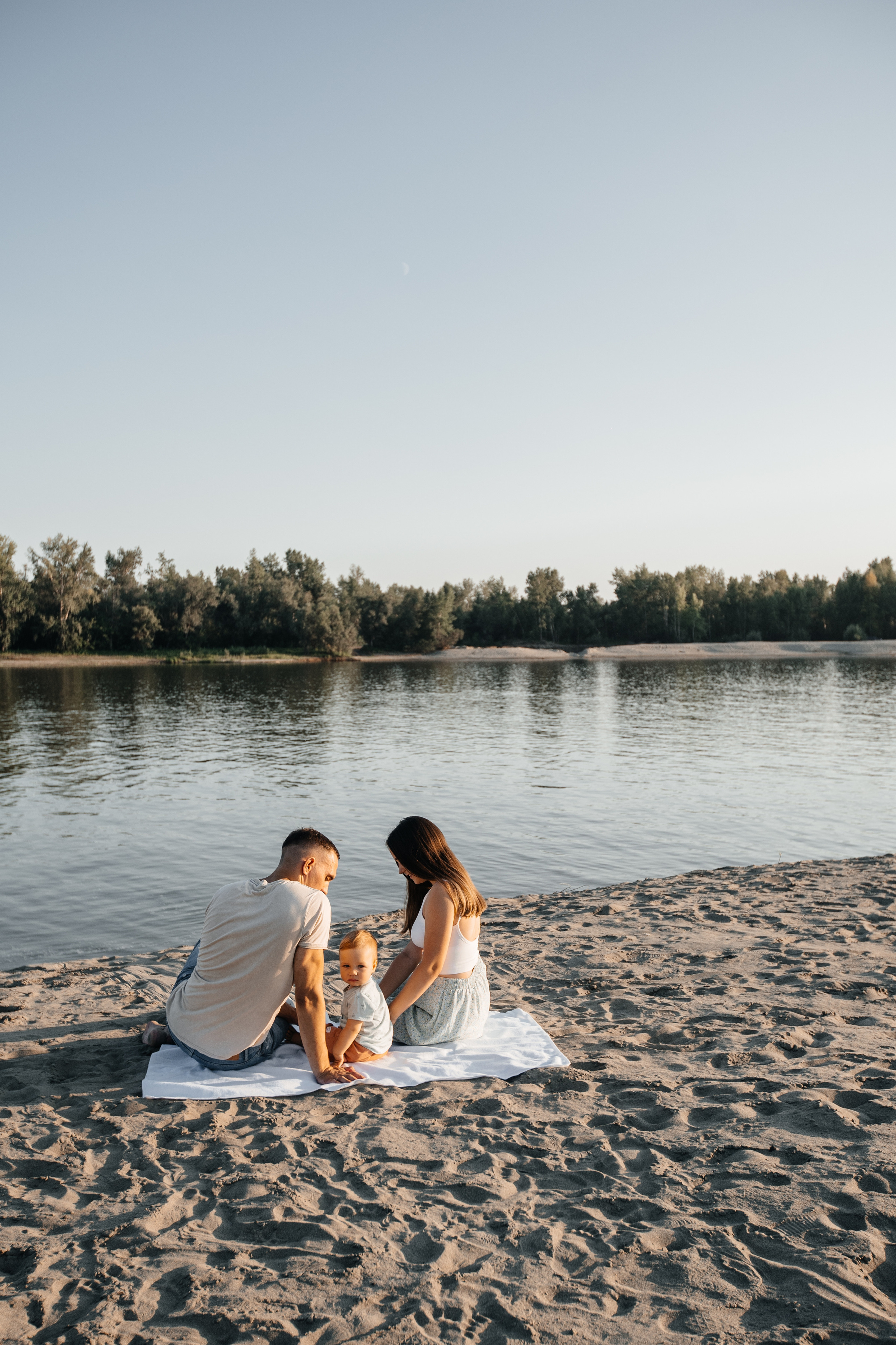 Семейный вечер на берегу