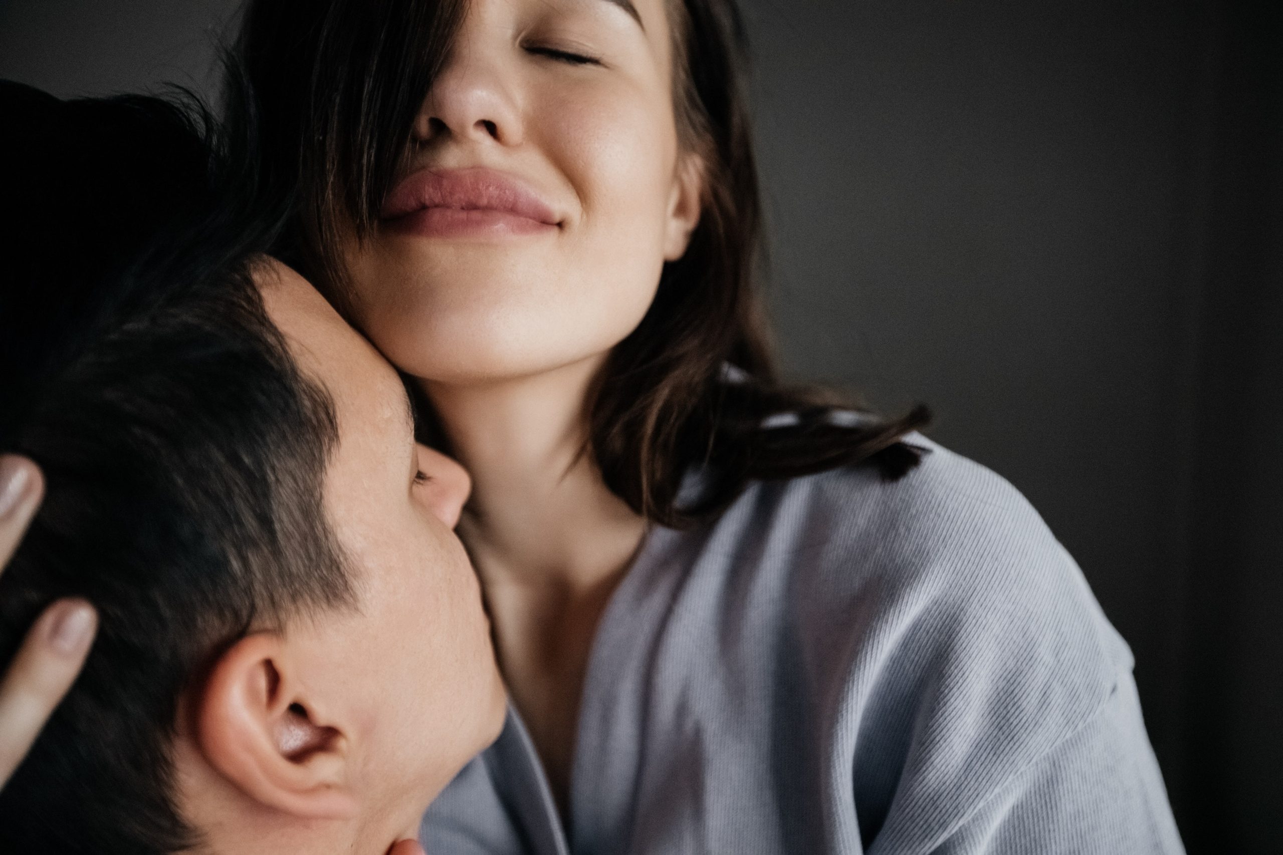 Уютный семейный вечер. Свадебный фотограф Барнаул Алексей Павлов