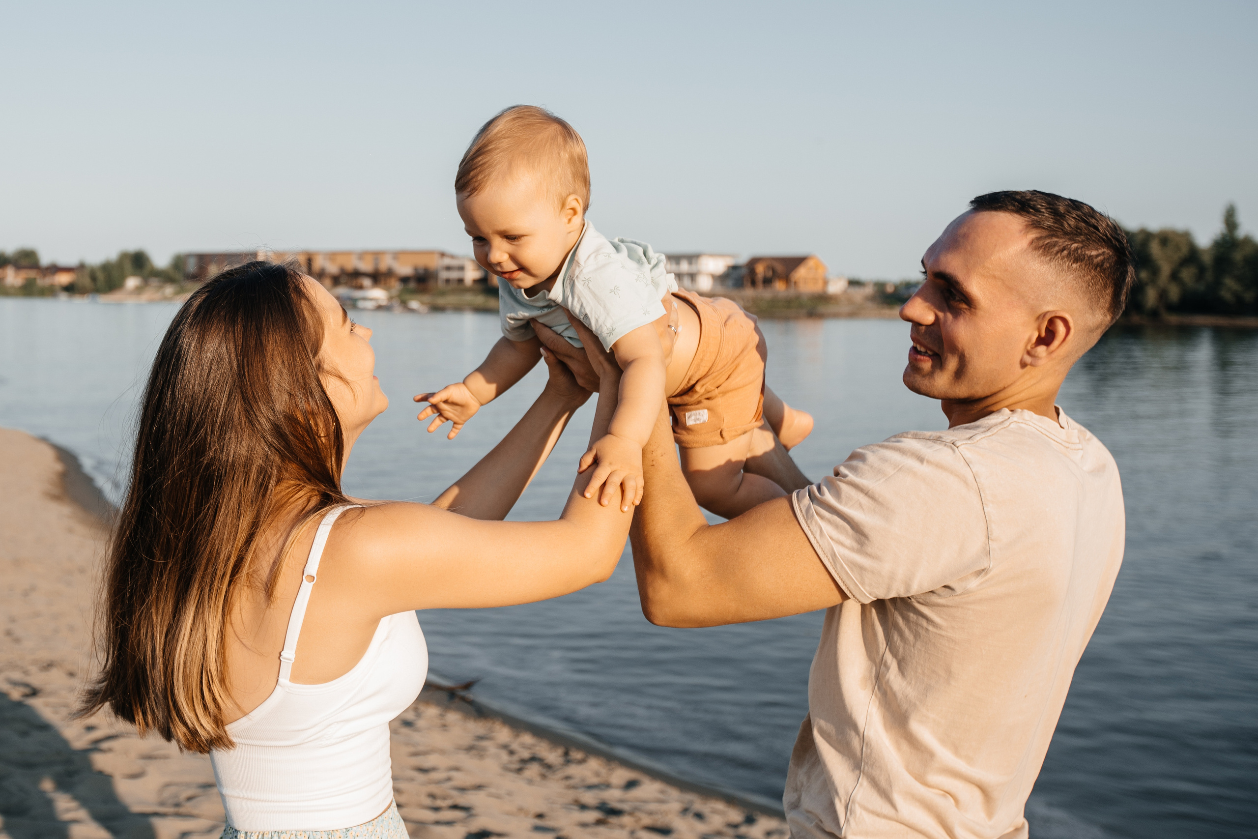 Семейный вечер на берегу