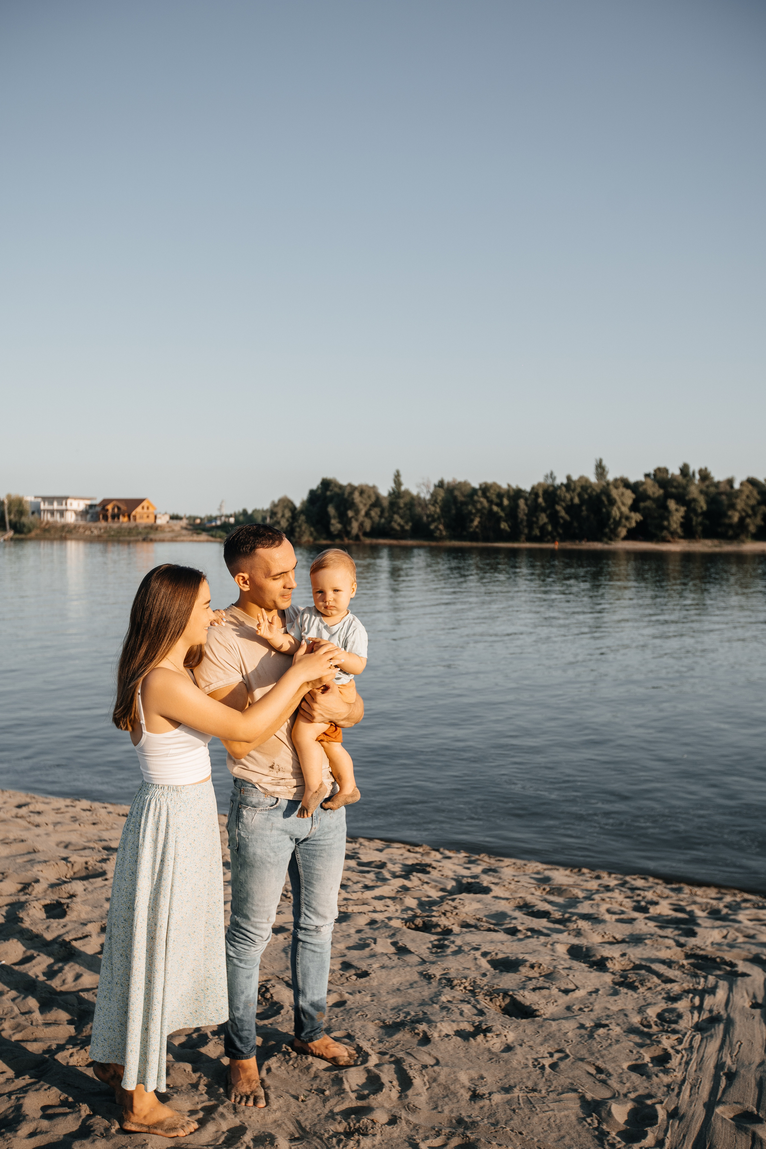 Семейный вечер на берегу