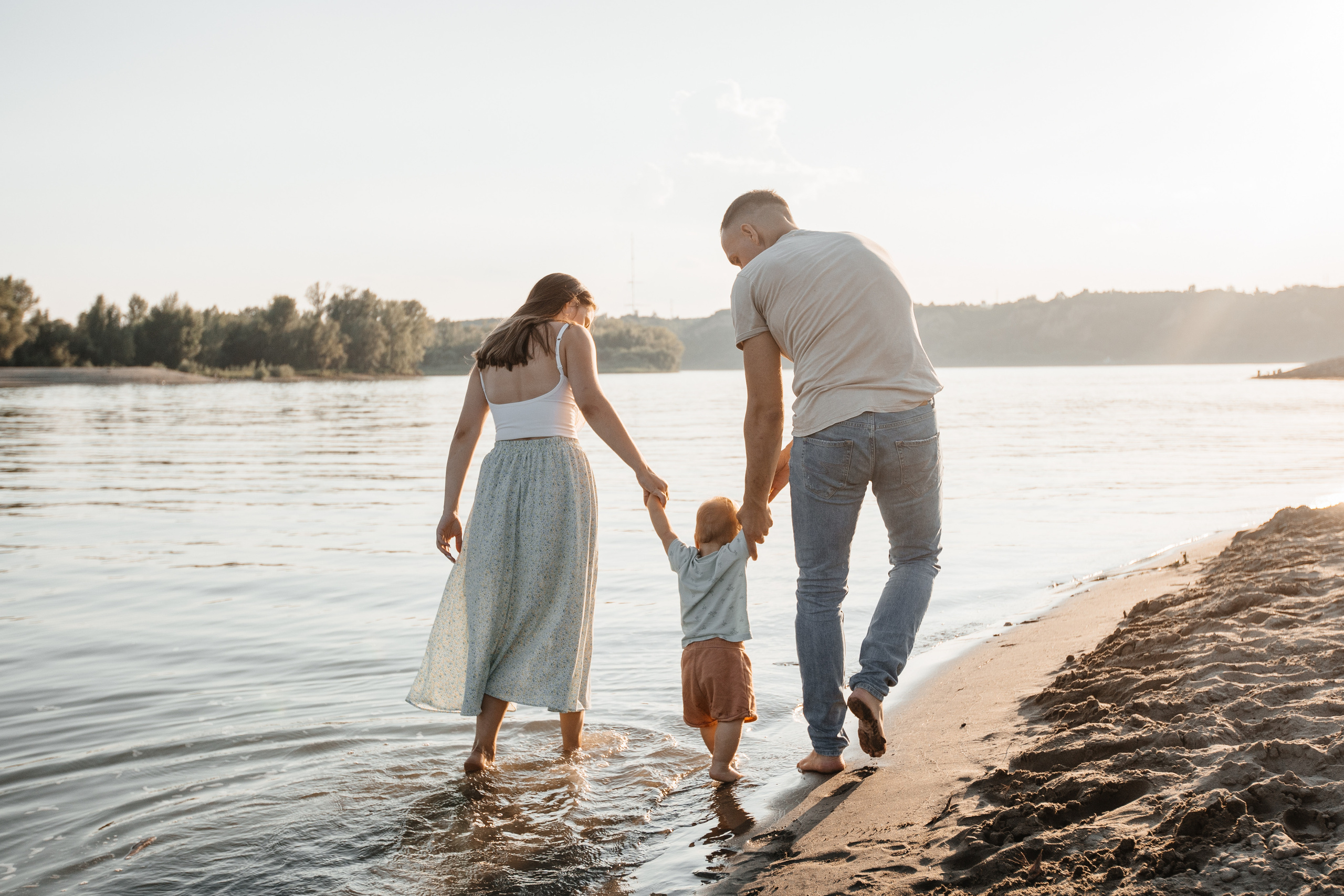 Семейный вечер на берегу