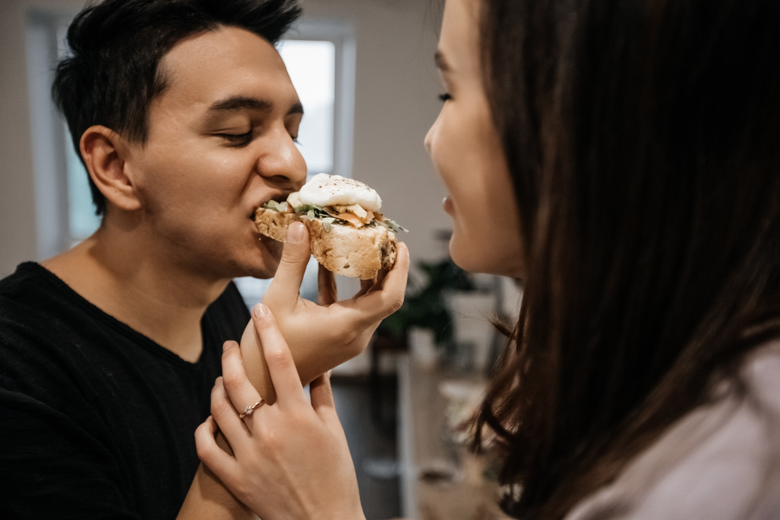 Уютный семейный вечер. Свадебный фотограф Барнаул Алексей Павлов