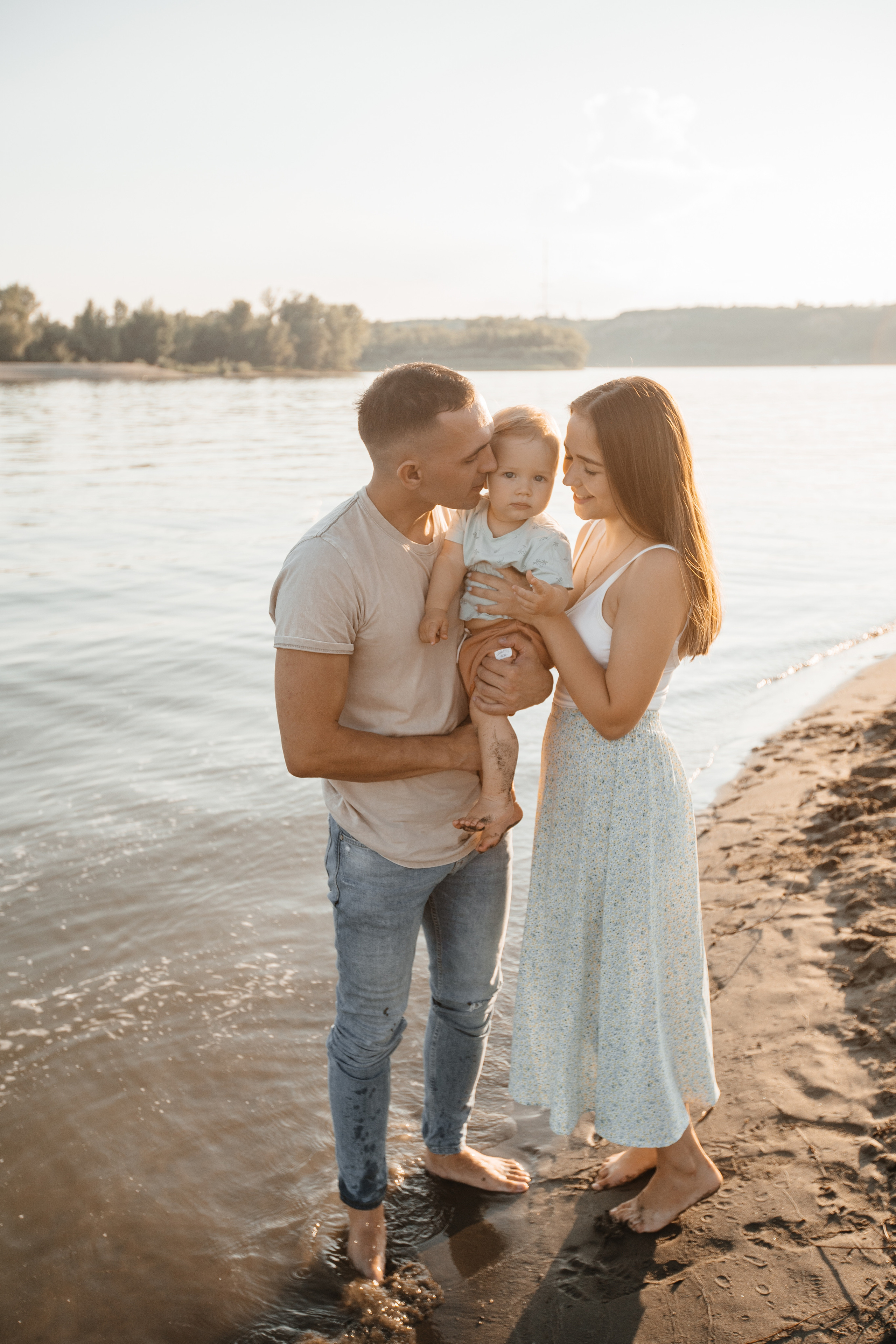 Семейный вечер на берегу