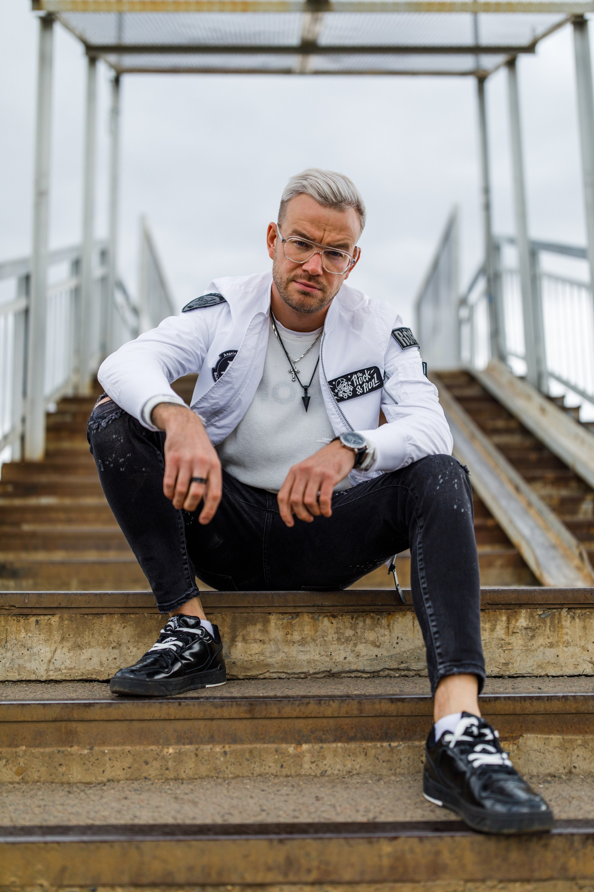 Мужской портрет фотосессия. Фотограф-контентмейкер в Красноярске Евгений Тункеев