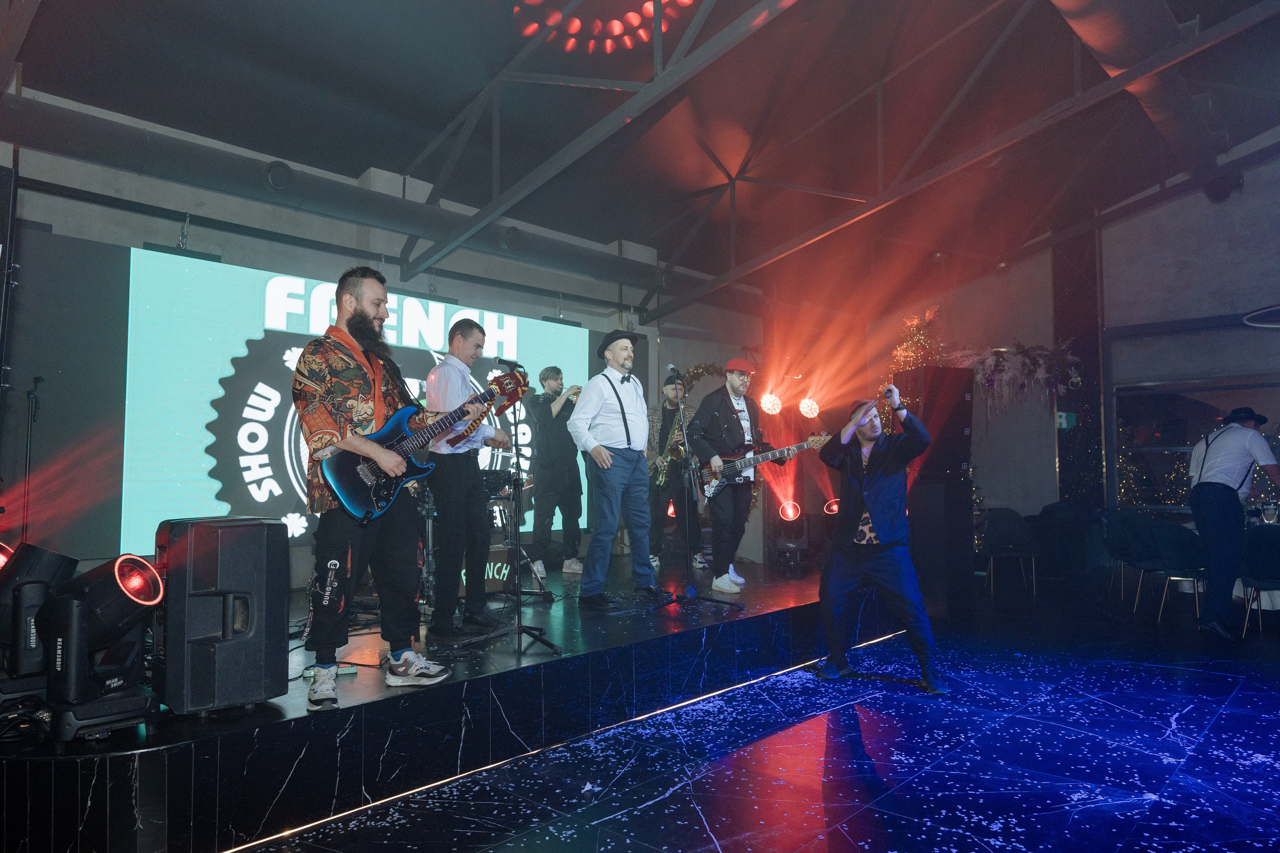 Альбион Тур