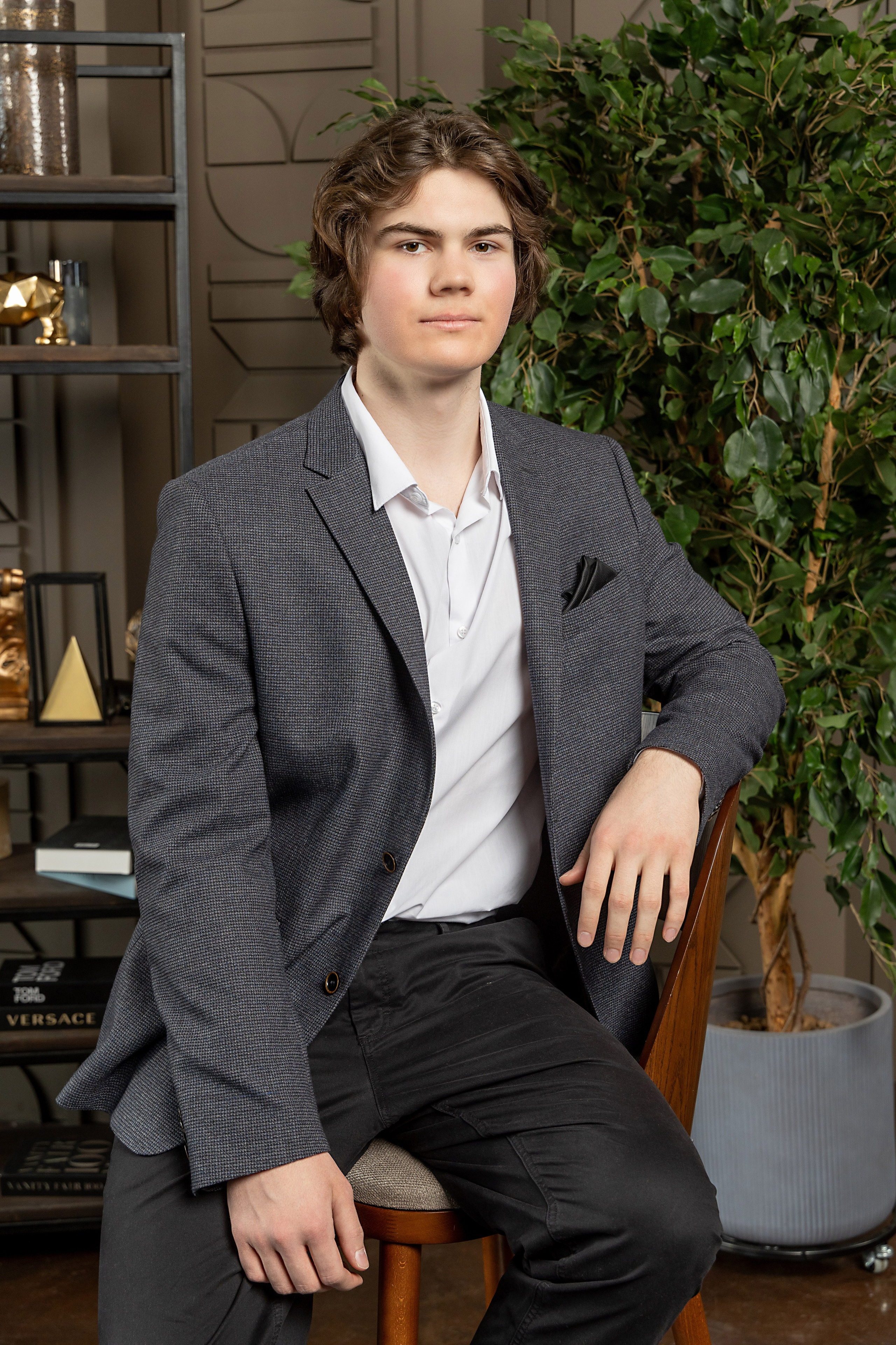 Зал «Тесла». Фотостудия для школьной фотосессии. Выпускные альбомы в Москве и Подмосковье