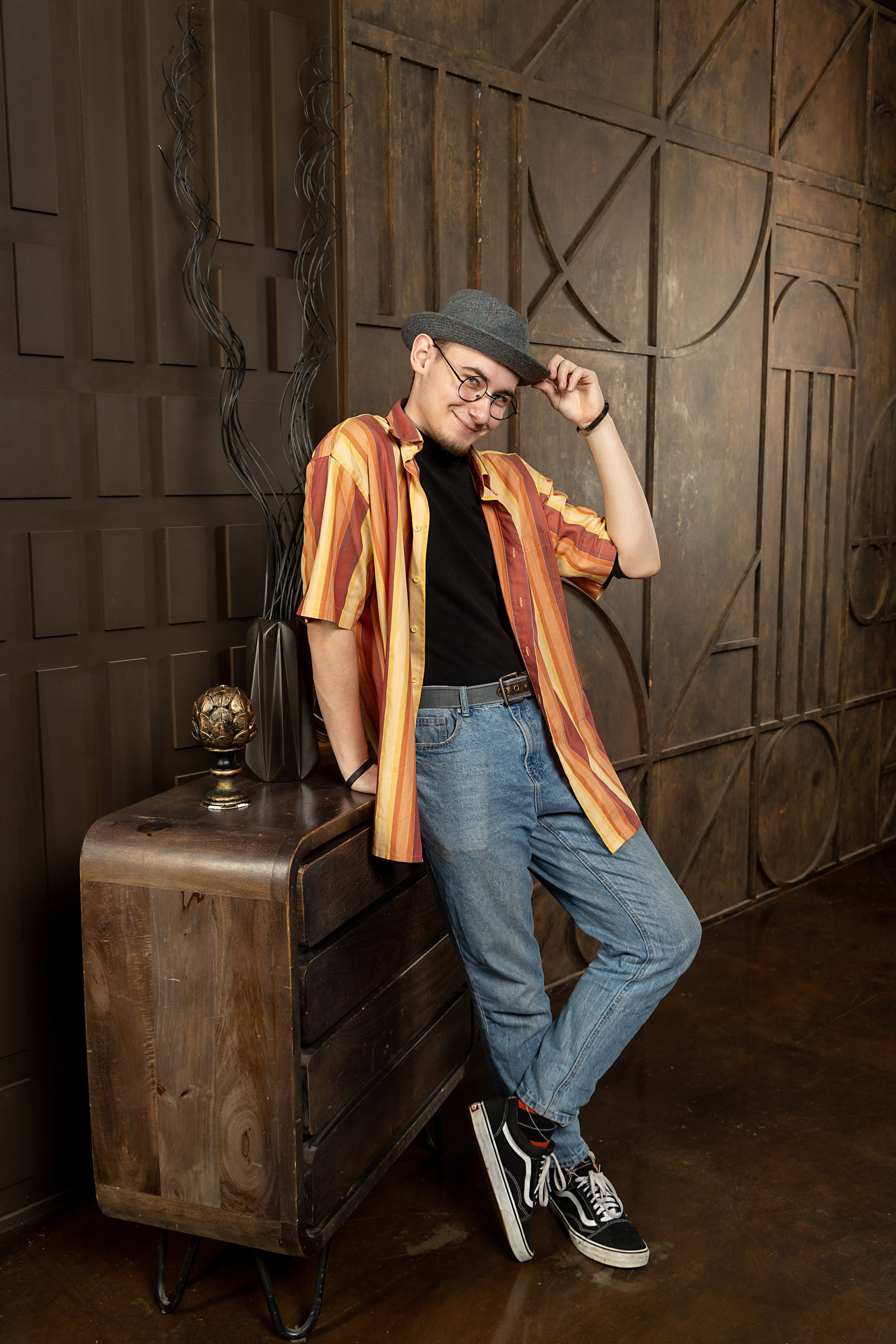 Зал «Тесла». Фотостудия для школьной фотосессии. Выпускные альбомы в Москве и Подмосковье