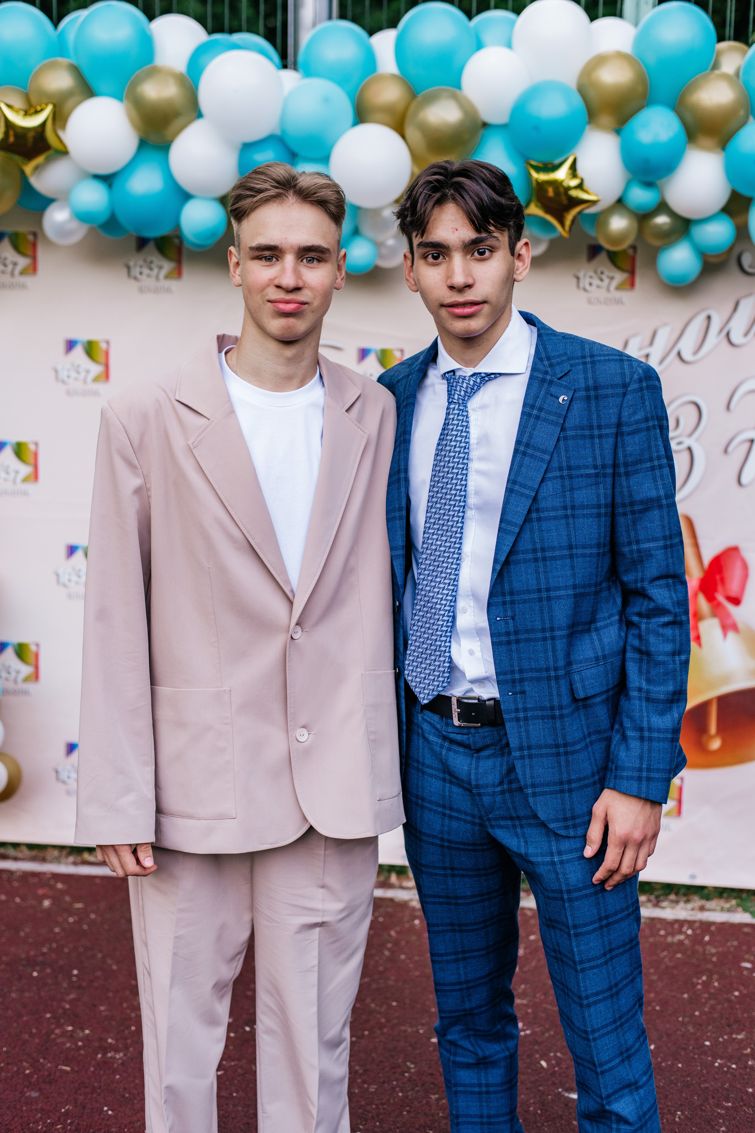 Фотосессия улица. Выпускные альбомы в Подольске Москве и МО