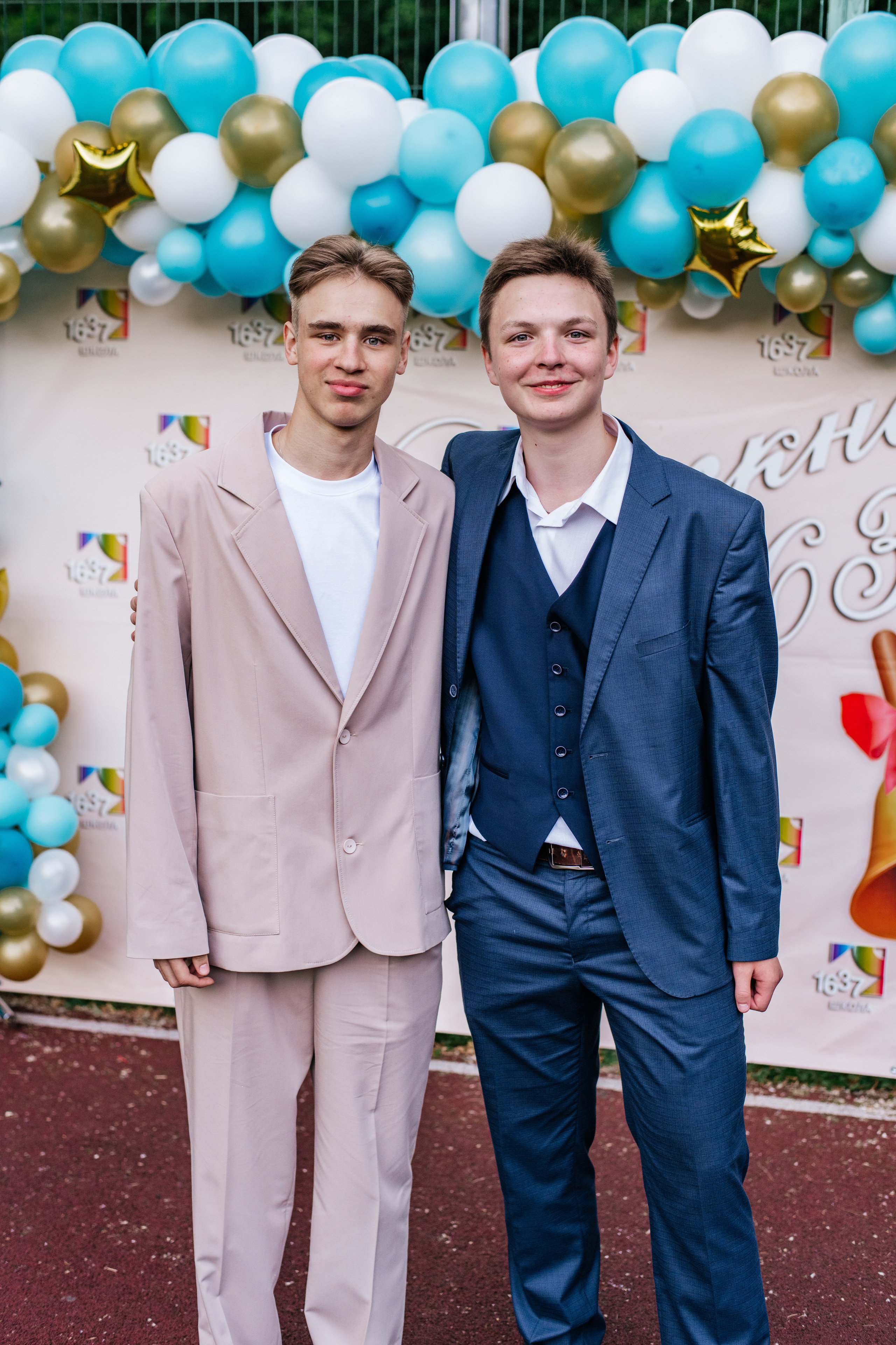 Фотосессия улица. Выпускные альбомы в Подольске Москве и МО