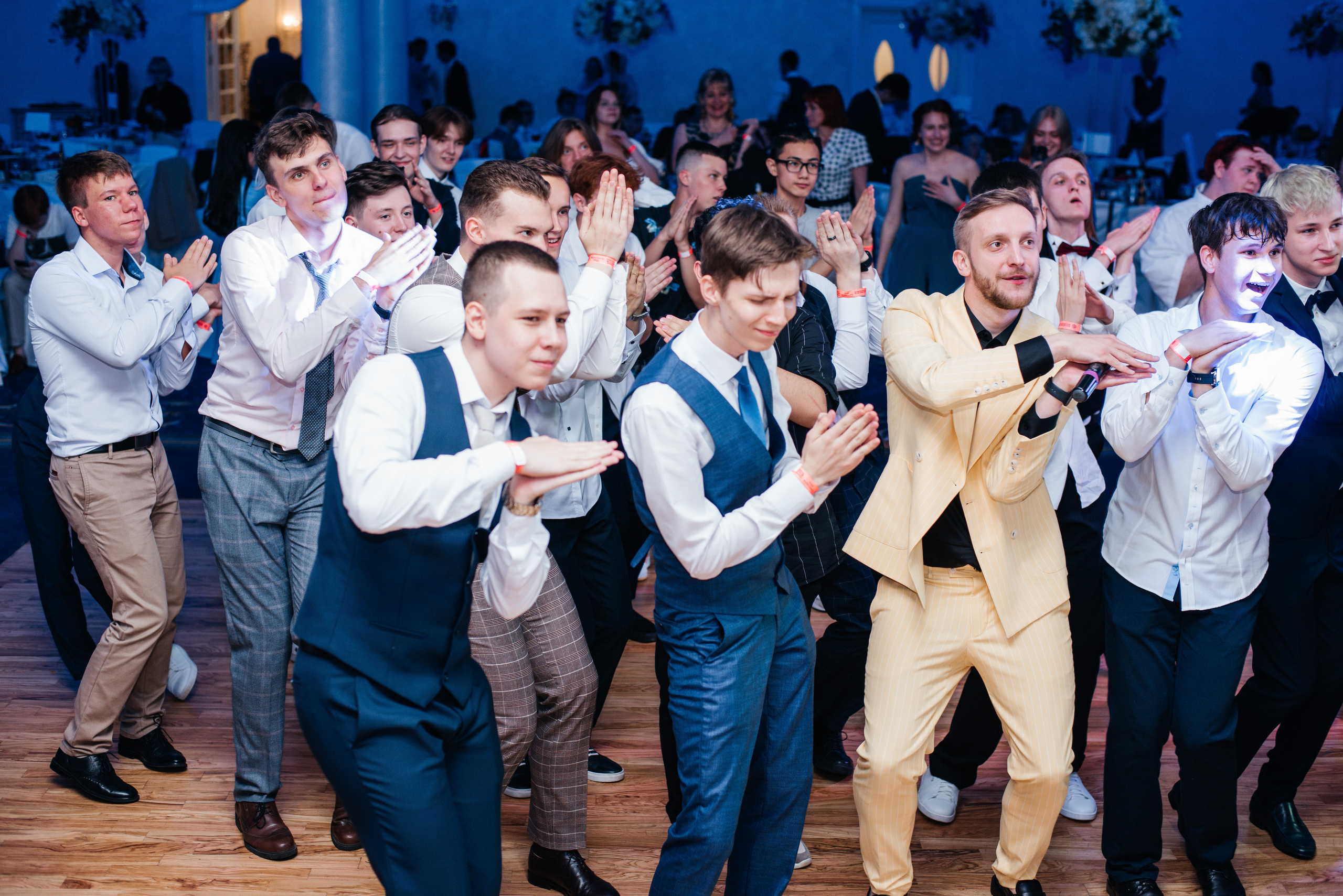 1637 банкет. Выпускные альбомы в Подольске Москве и МО