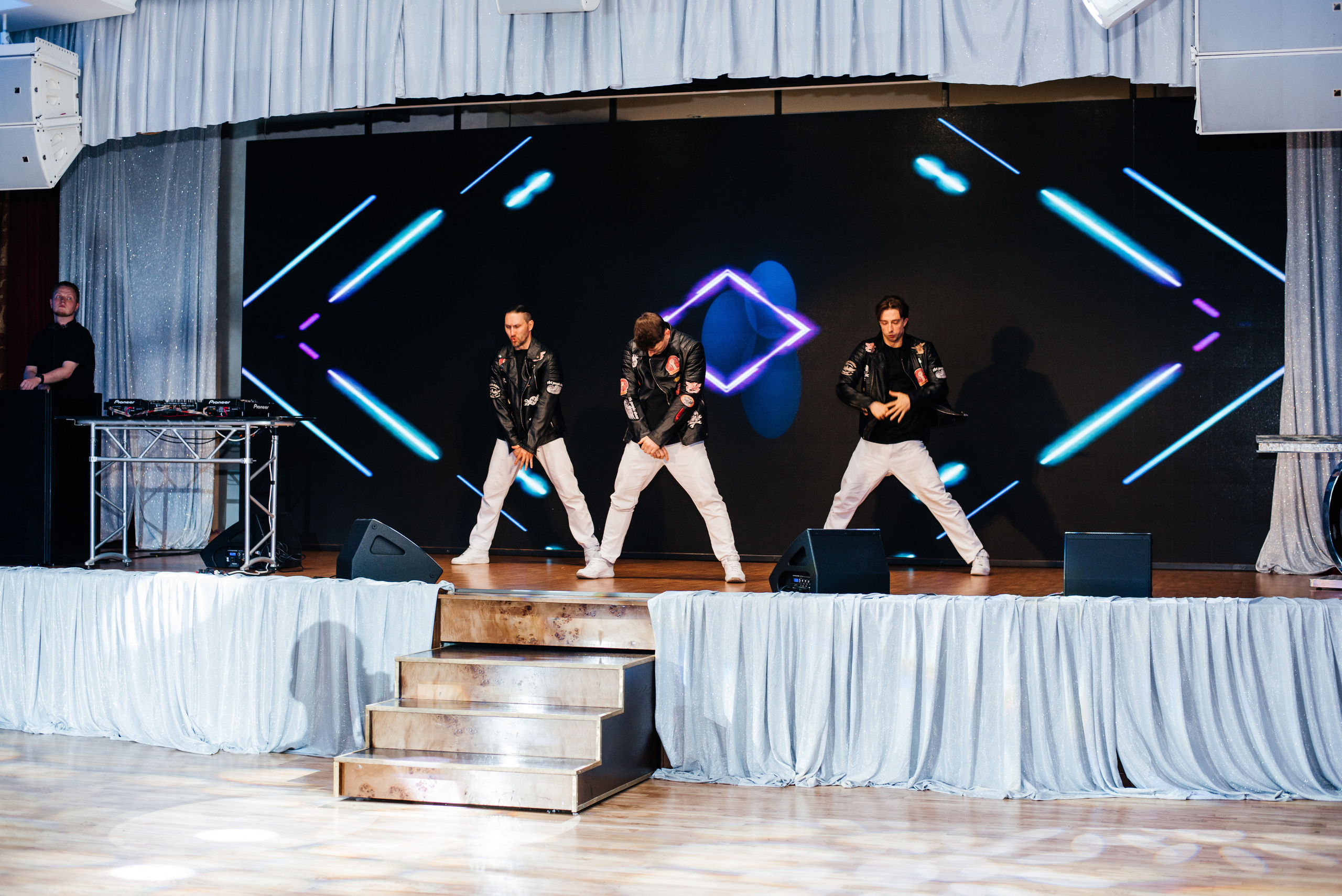 1637 банкет. Выпускные альбомы в Подольске Москве и МО