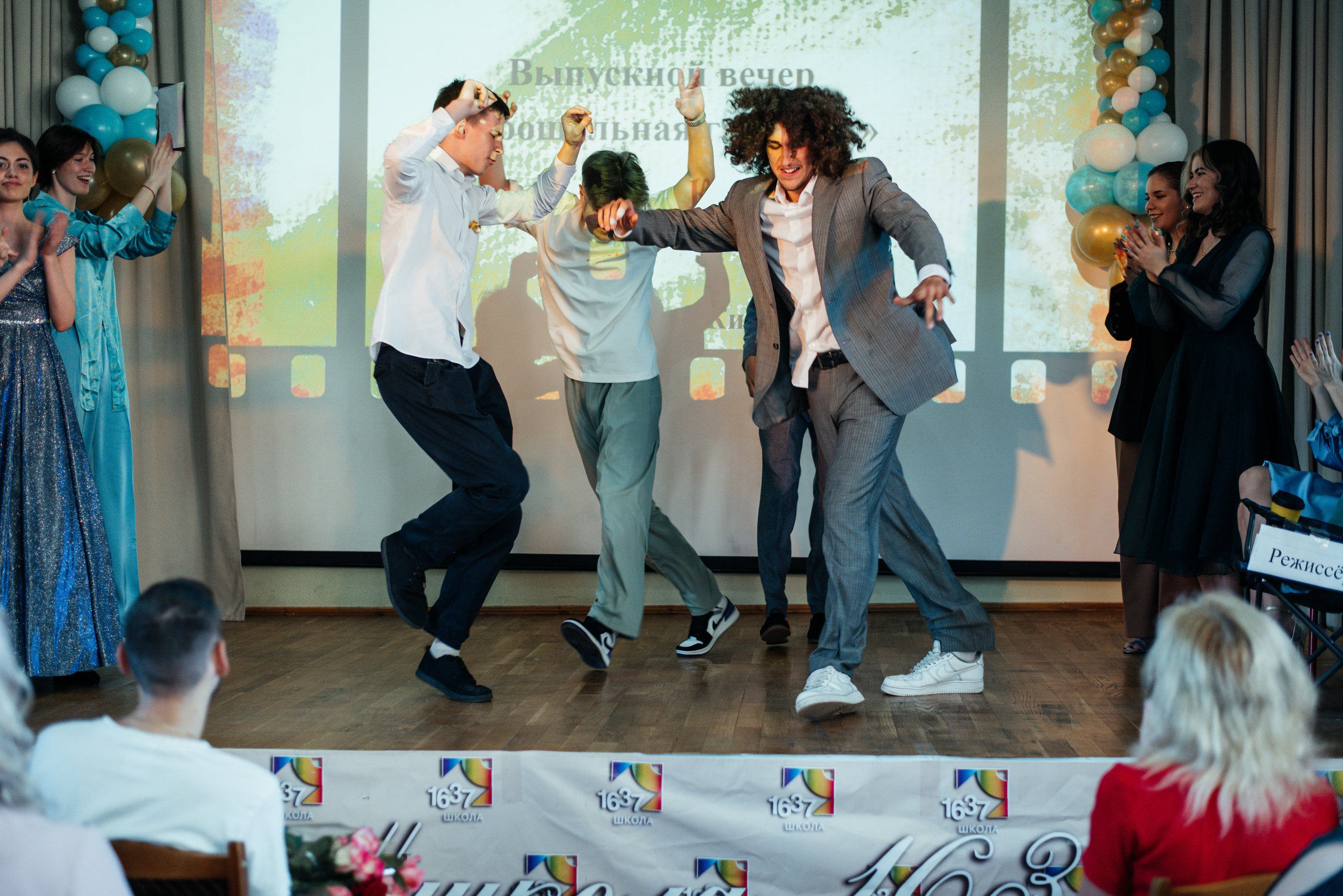 1637 пз. Выпускные альбомы в Подольске Москве и МО