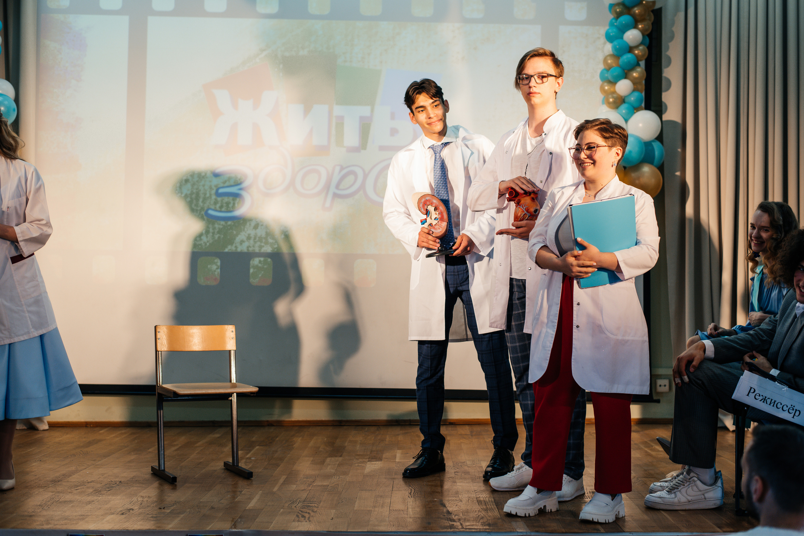 1637 пз. Выпускные альбомы в Подольске Москве и МО