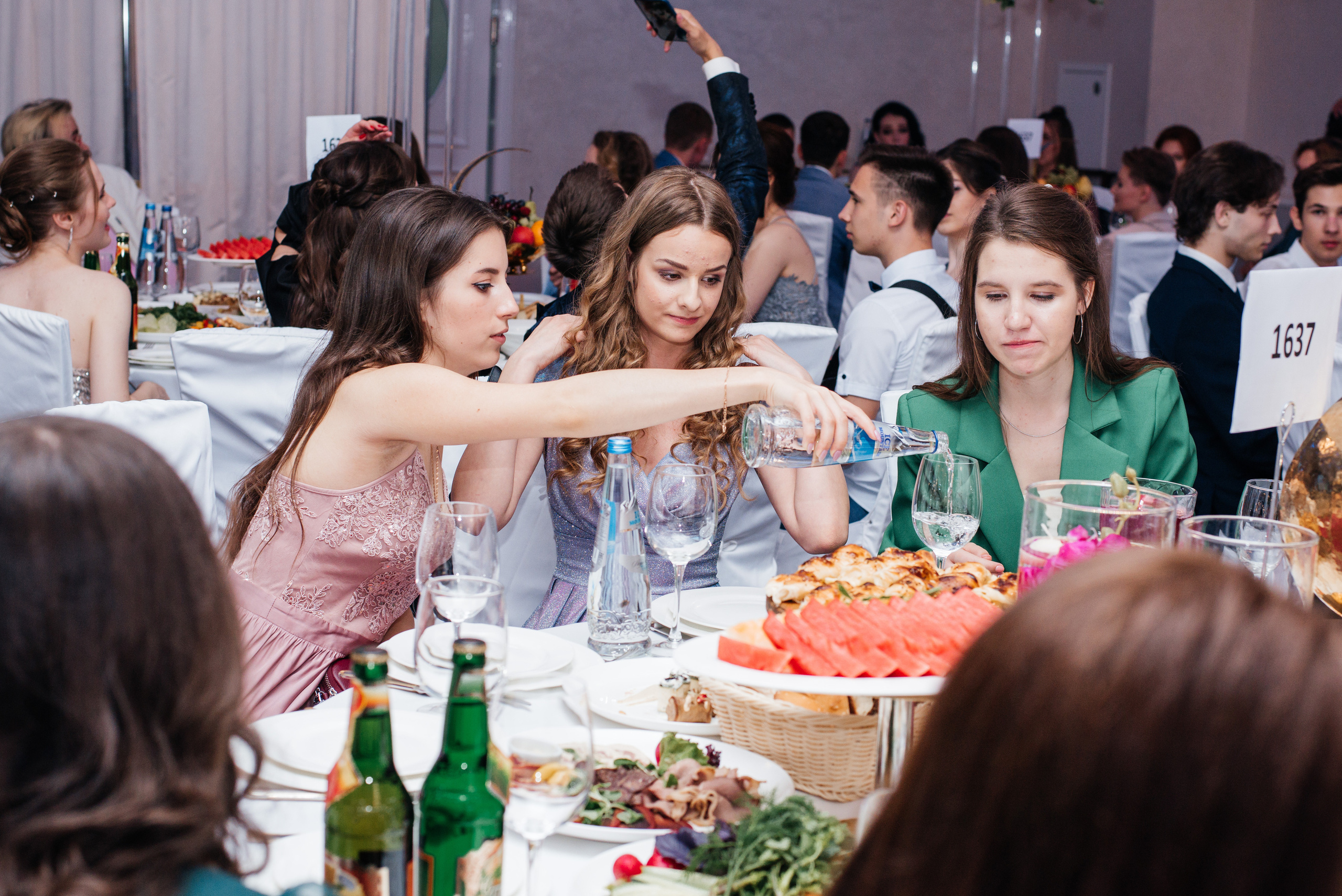 1637 банкет. Выпускные альбомы в Подольске Москве и МО