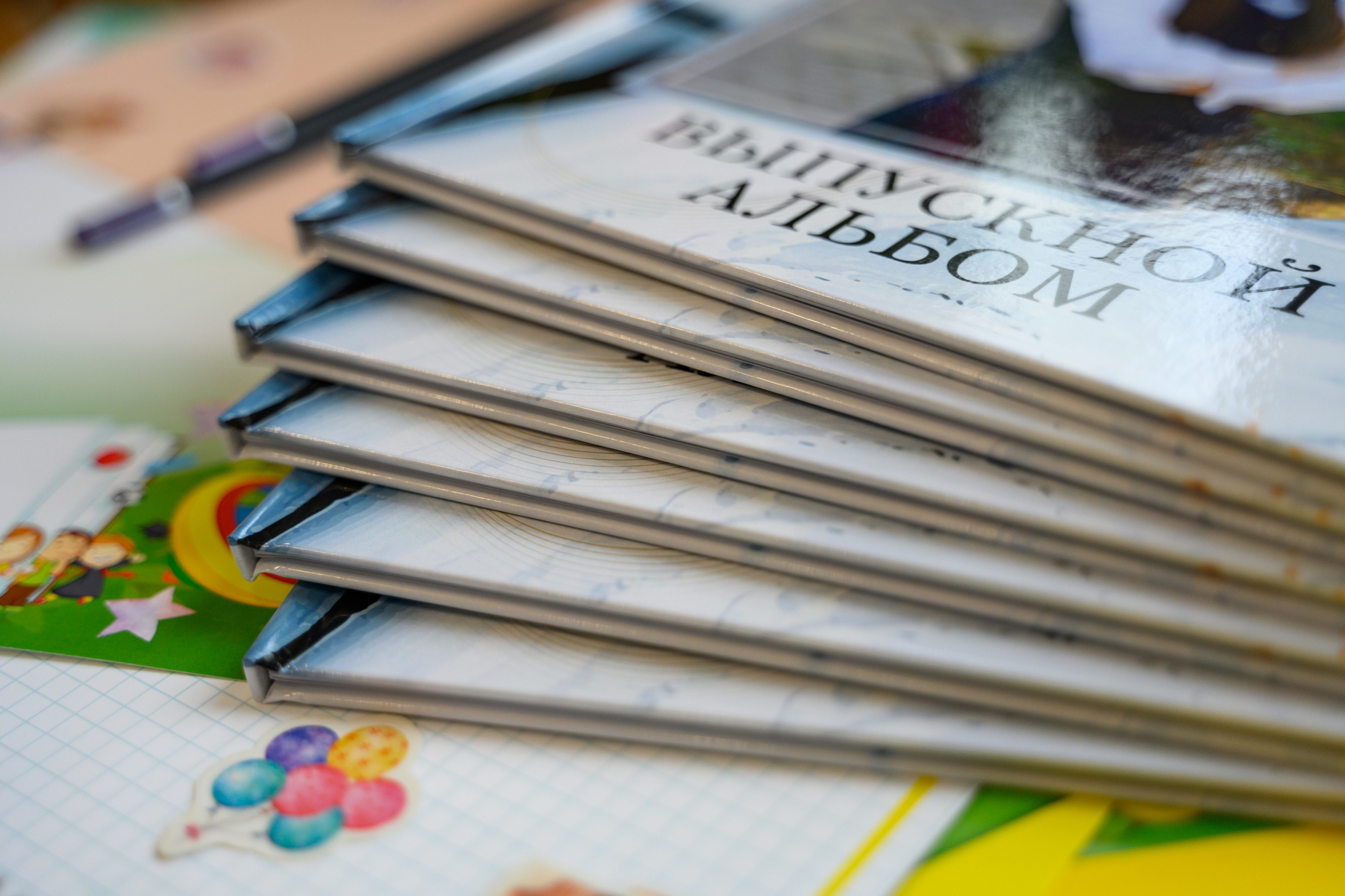 Голубой мрамор. Выпускные альбомы в Подольске Москве и МО