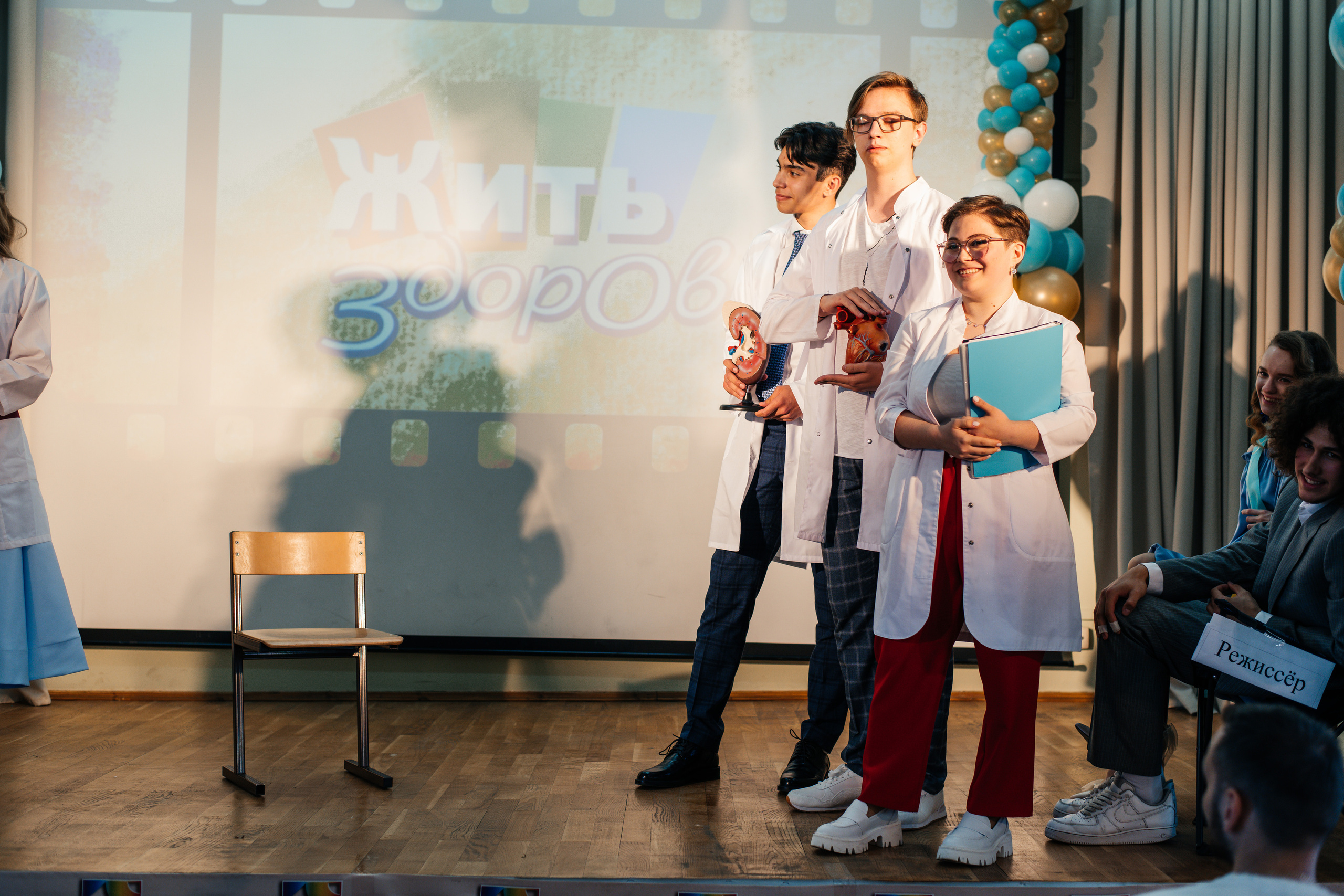 1637 пз. Выпускные альбомы в Подольске Москве и МО