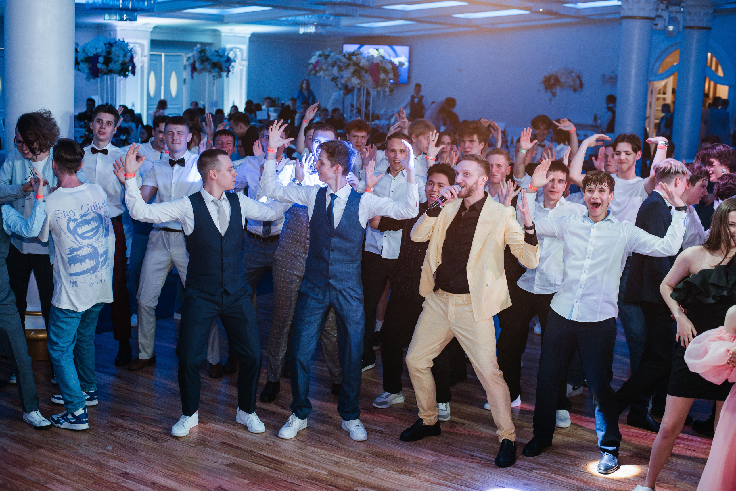 1637 банкет. Выпускные альбомы в Подольске Москве и МО