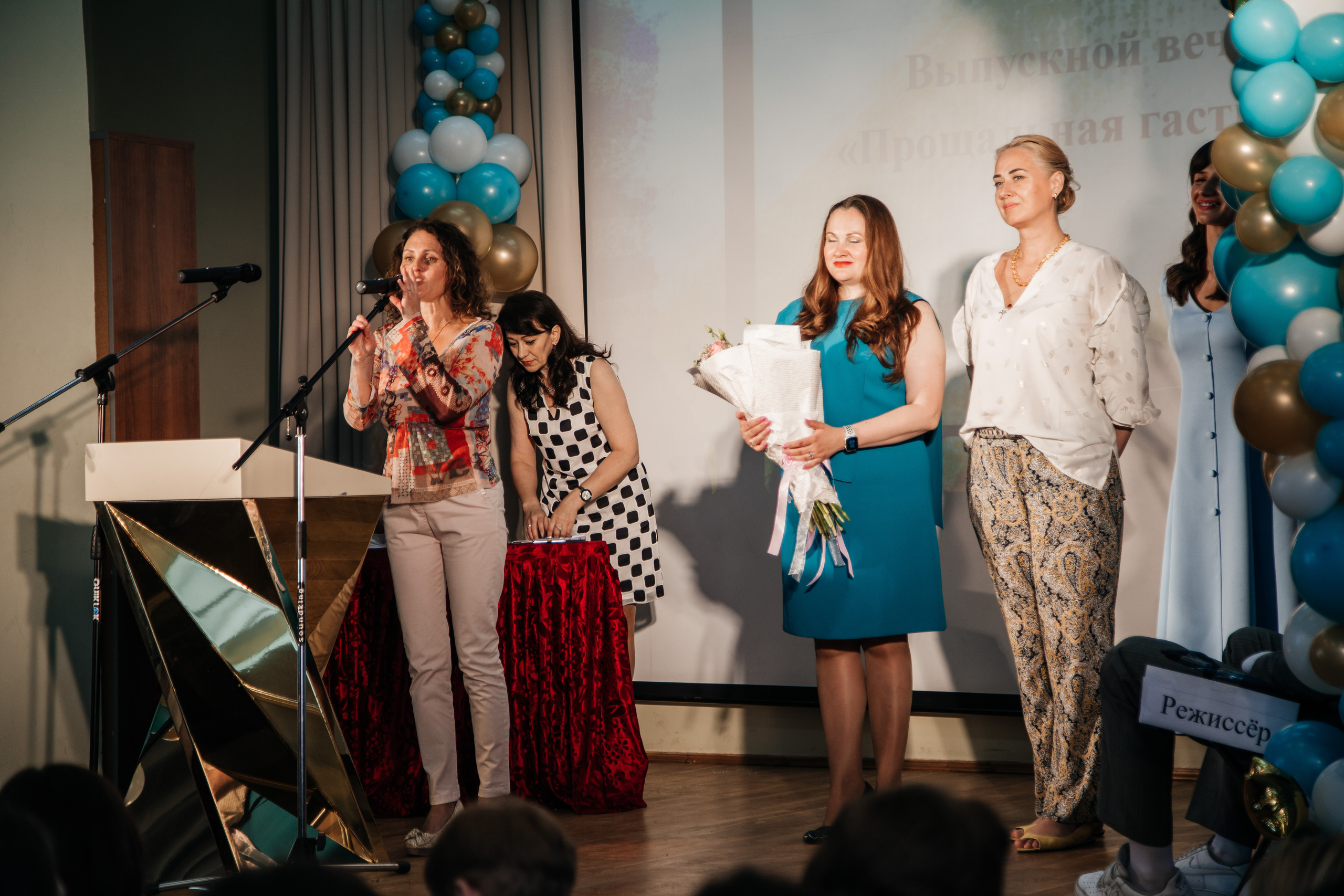 1637 пз. Выпускные альбомы в Подольске Москве и МО