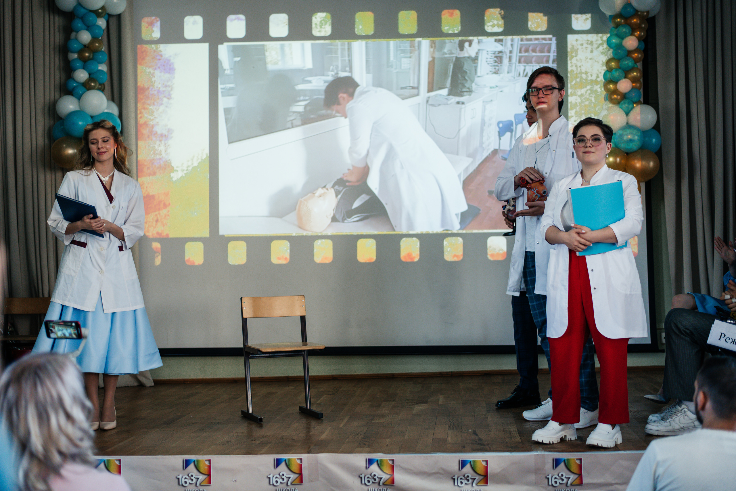 1637 пз. Выпускные альбомы в Подольске Москве и МО