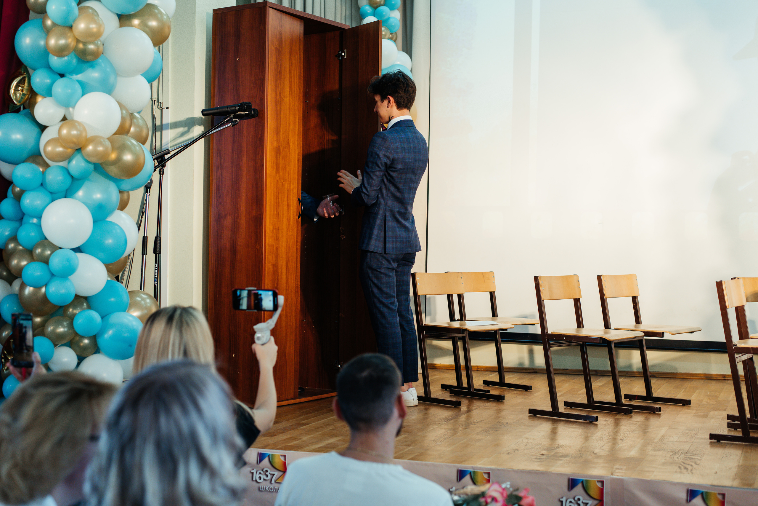 1637 пз. Выпускные альбомы в Подольске Москве и МО