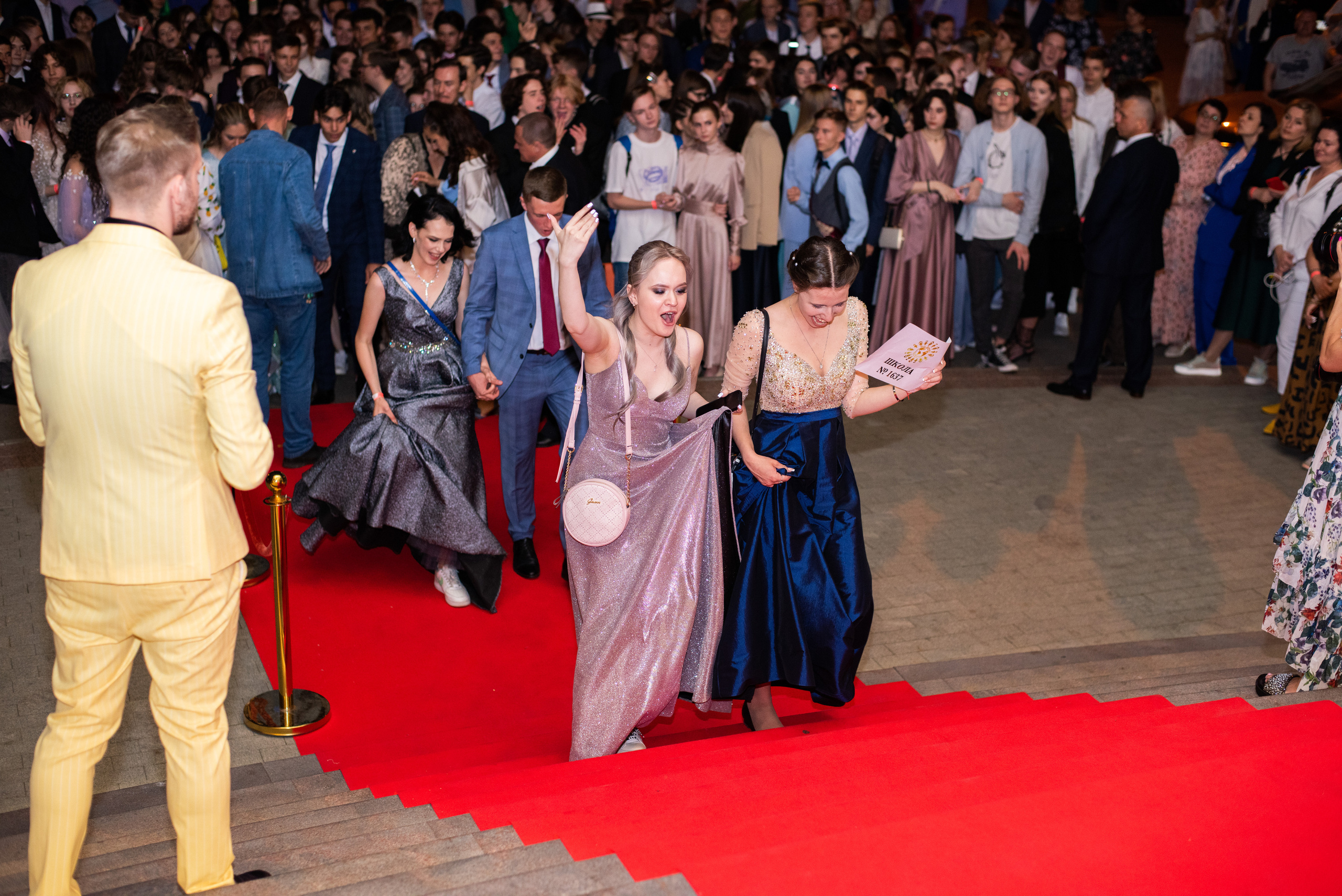 1637 банкет. Выпускные альбомы в Подольске Москве и МО