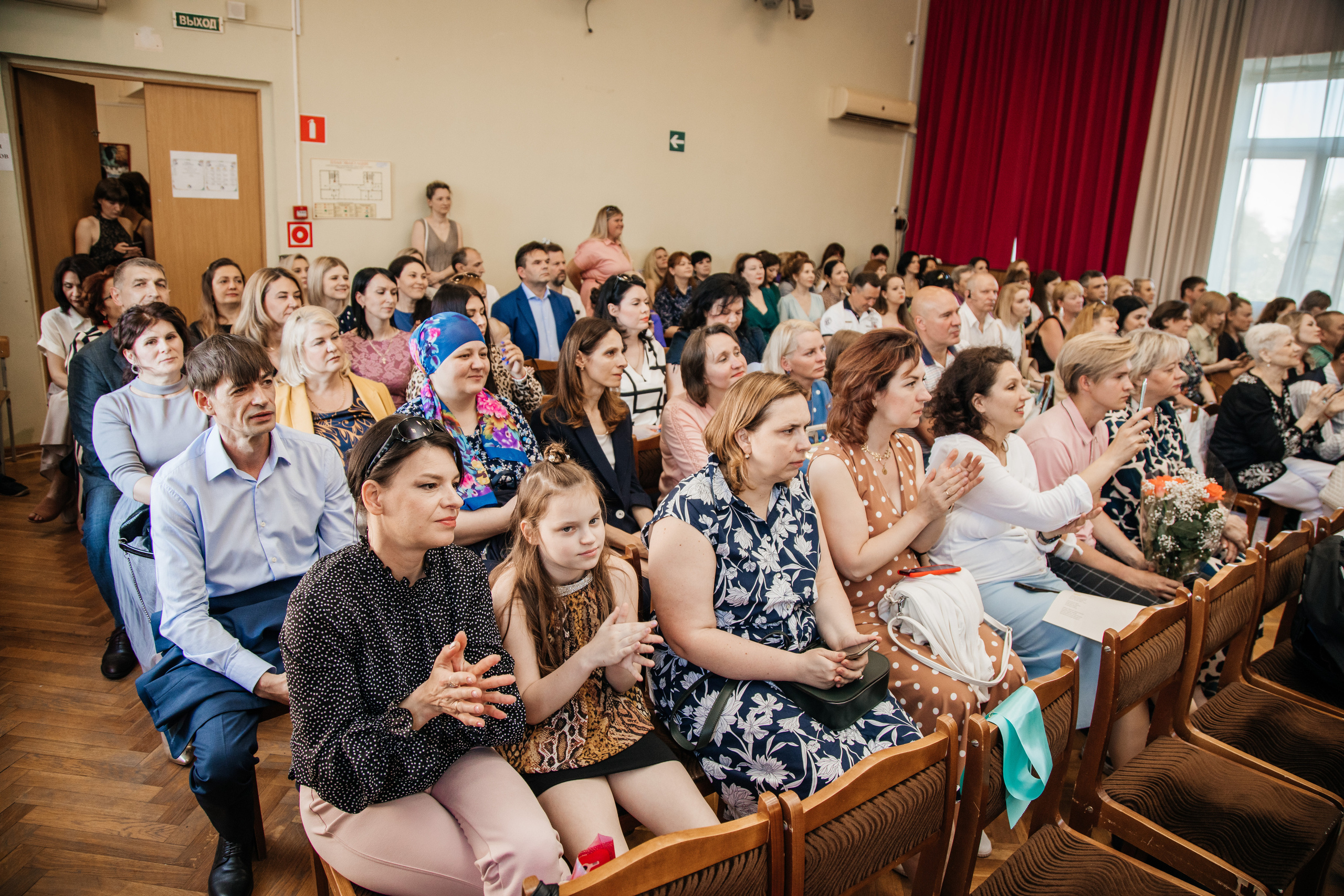 1637 пз. Выпускные альбомы в Подольске Москве и МО