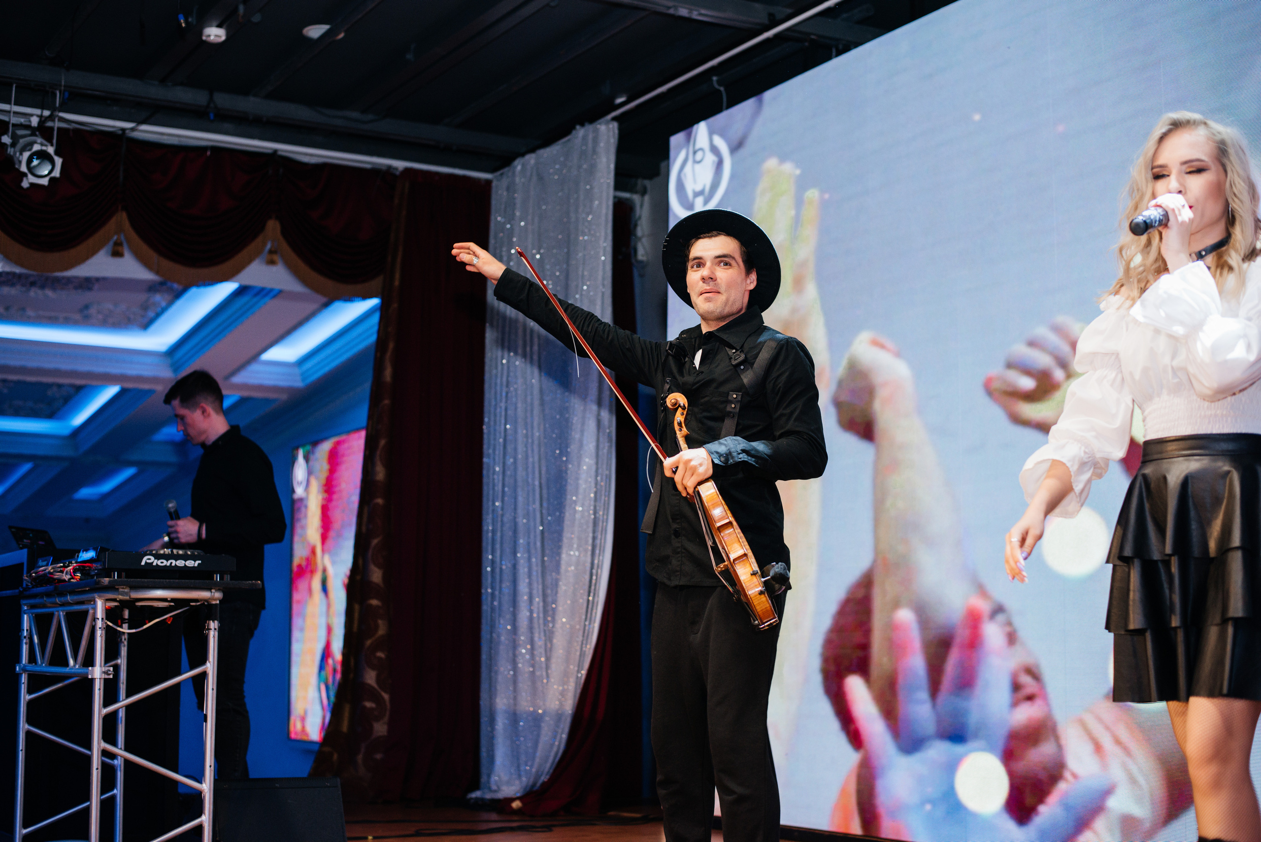 1637 банкет. Выпускные альбомы в Подольске Москве и МО