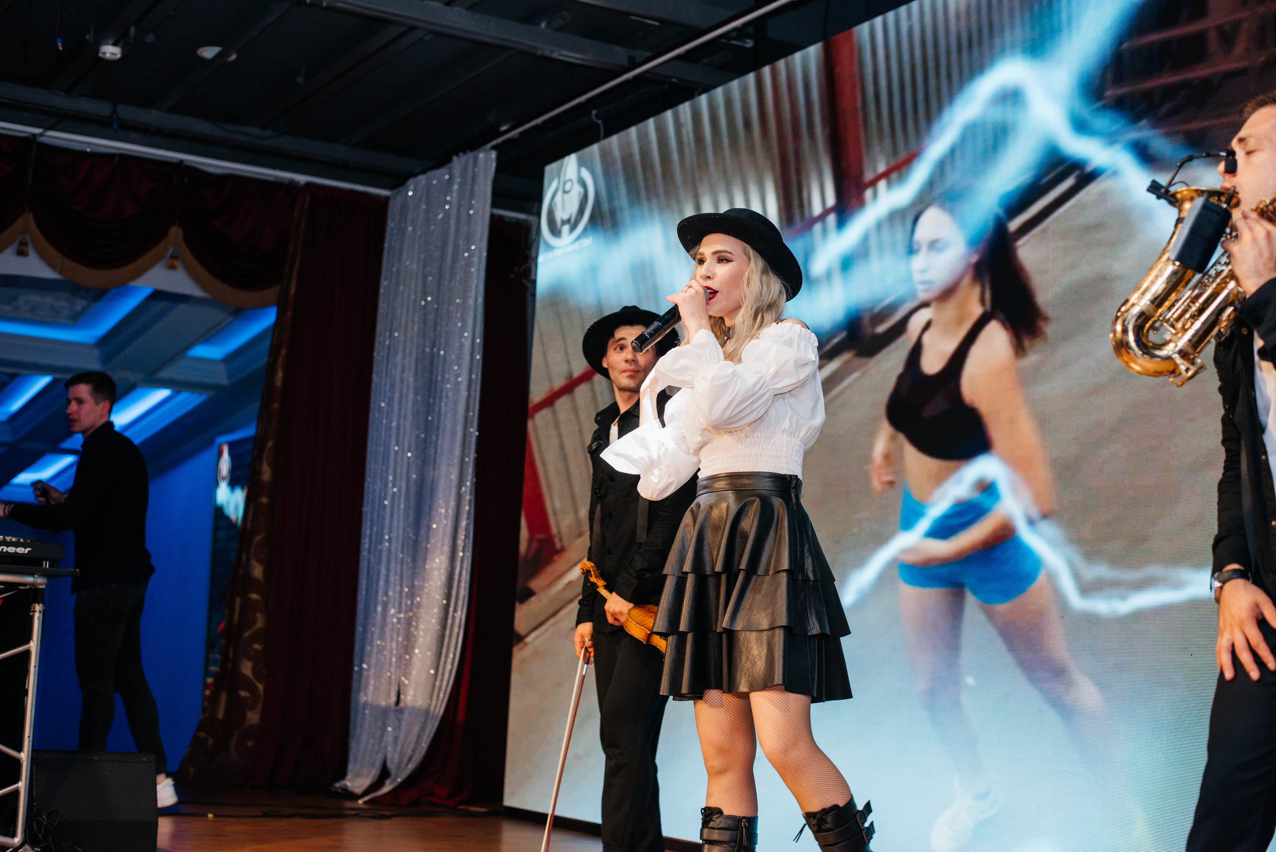 1637 банкет. Выпускные альбомы в Подольске Москве и МО