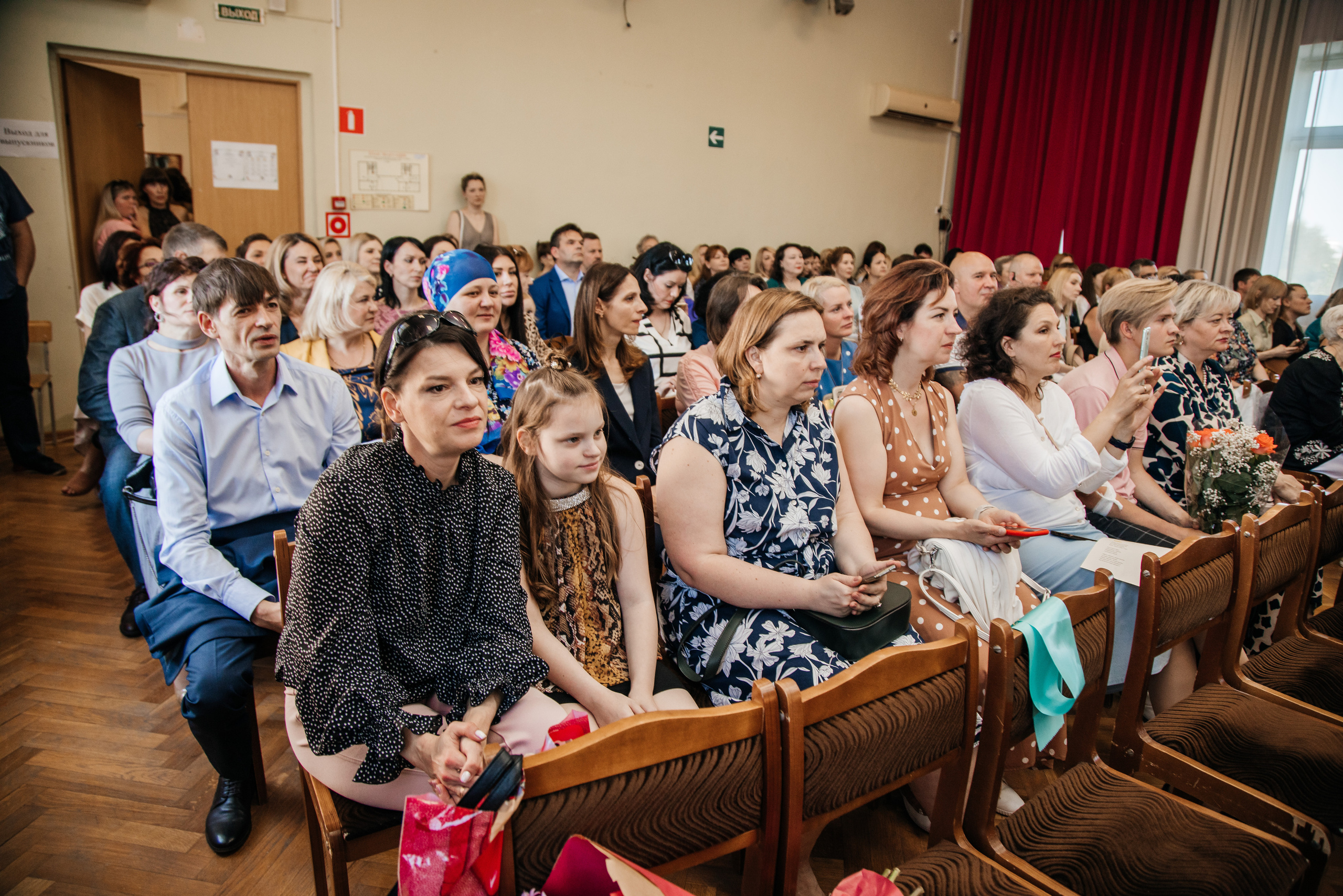 1637 пз. Выпускные альбомы в Подольске Москве и МО