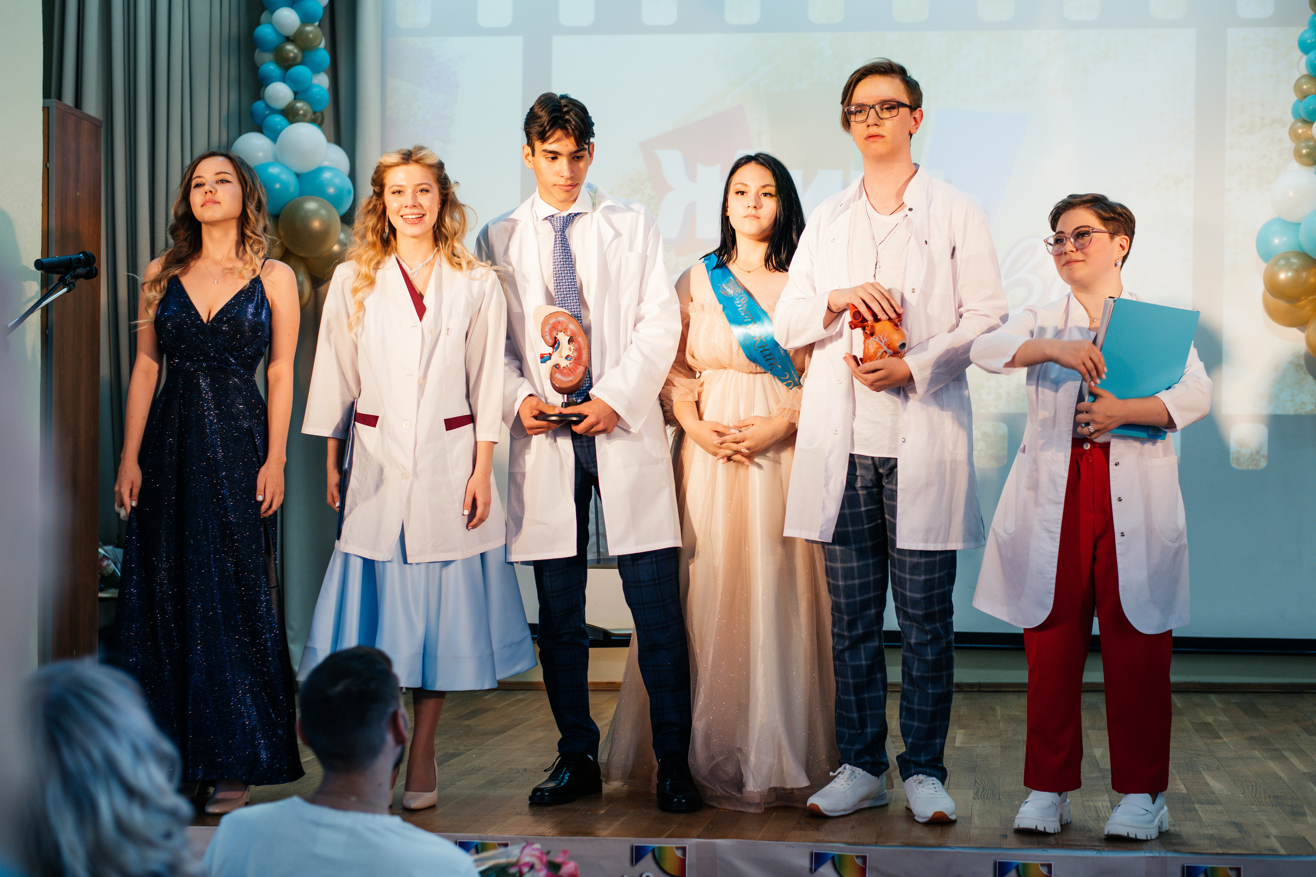 1637 пз. Выпускные альбомы в Подольске Москве и МО