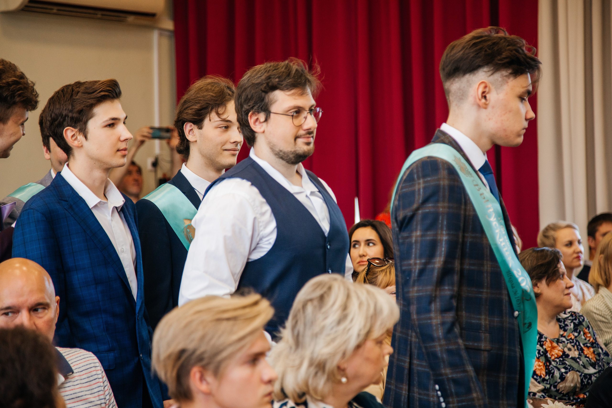 1637 пз. Выпускные альбомы в Подольске Москве и МО