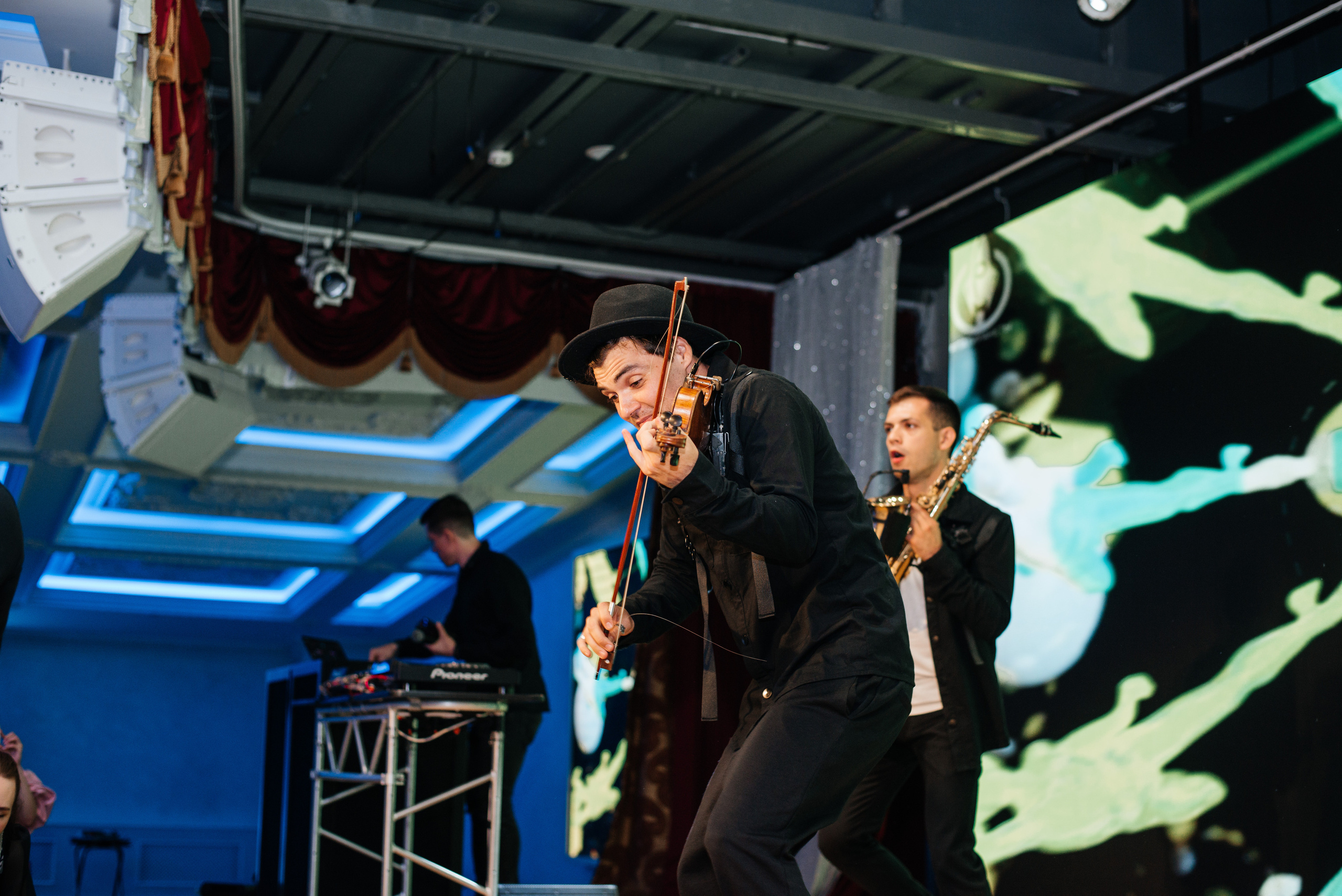 1637 банкет. Выпускные альбомы в Подольске Москве и МО