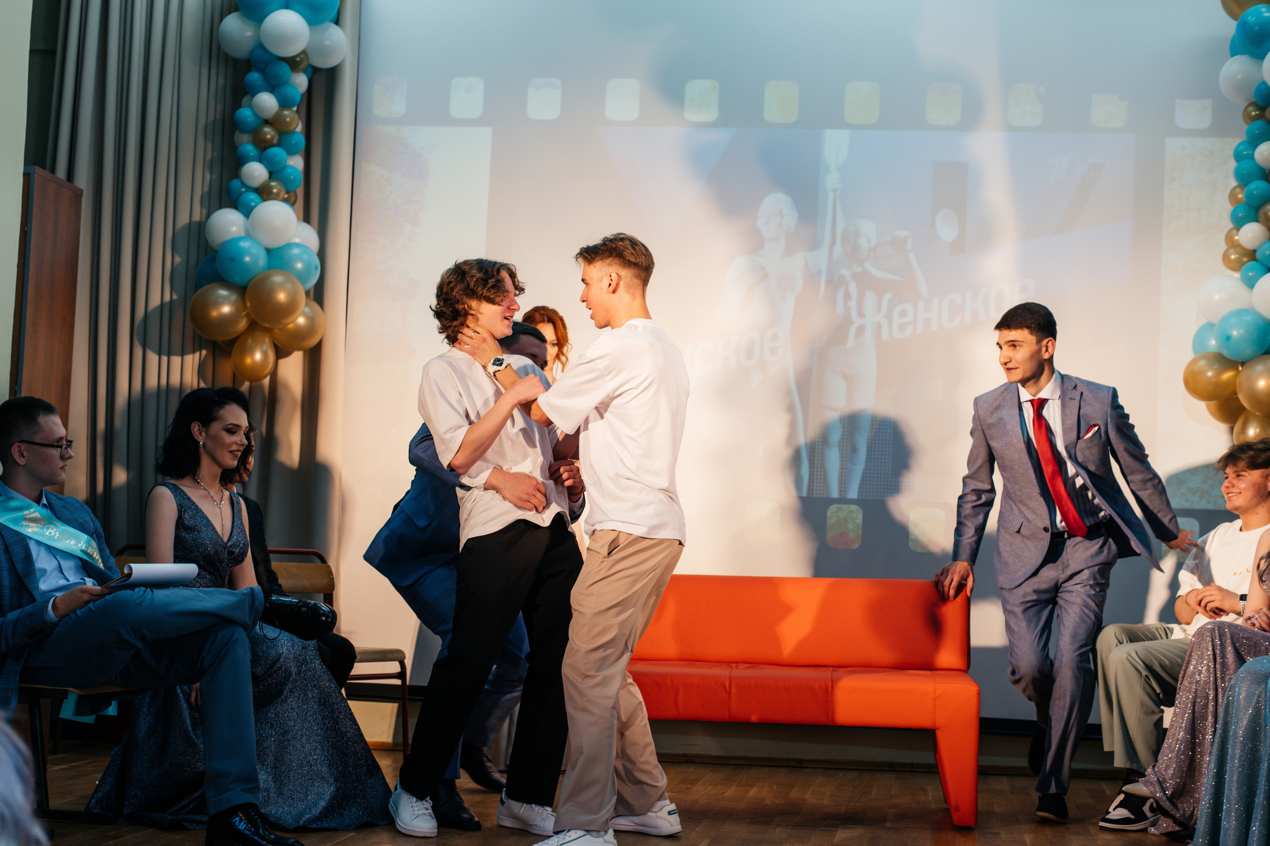 1637 пз. Выпускные альбомы в Подольске Москве и МО