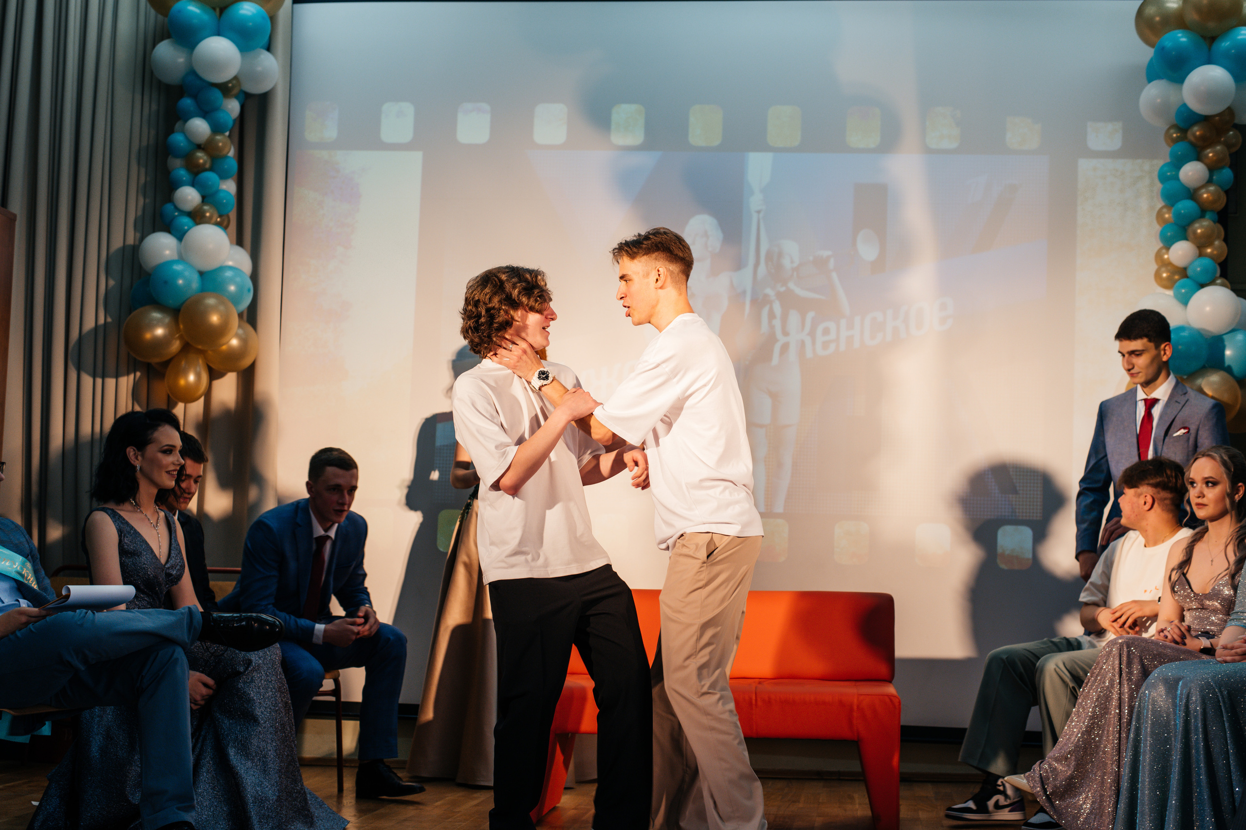 1637 пз. Выпускные альбомы в Подольске Москве и МО