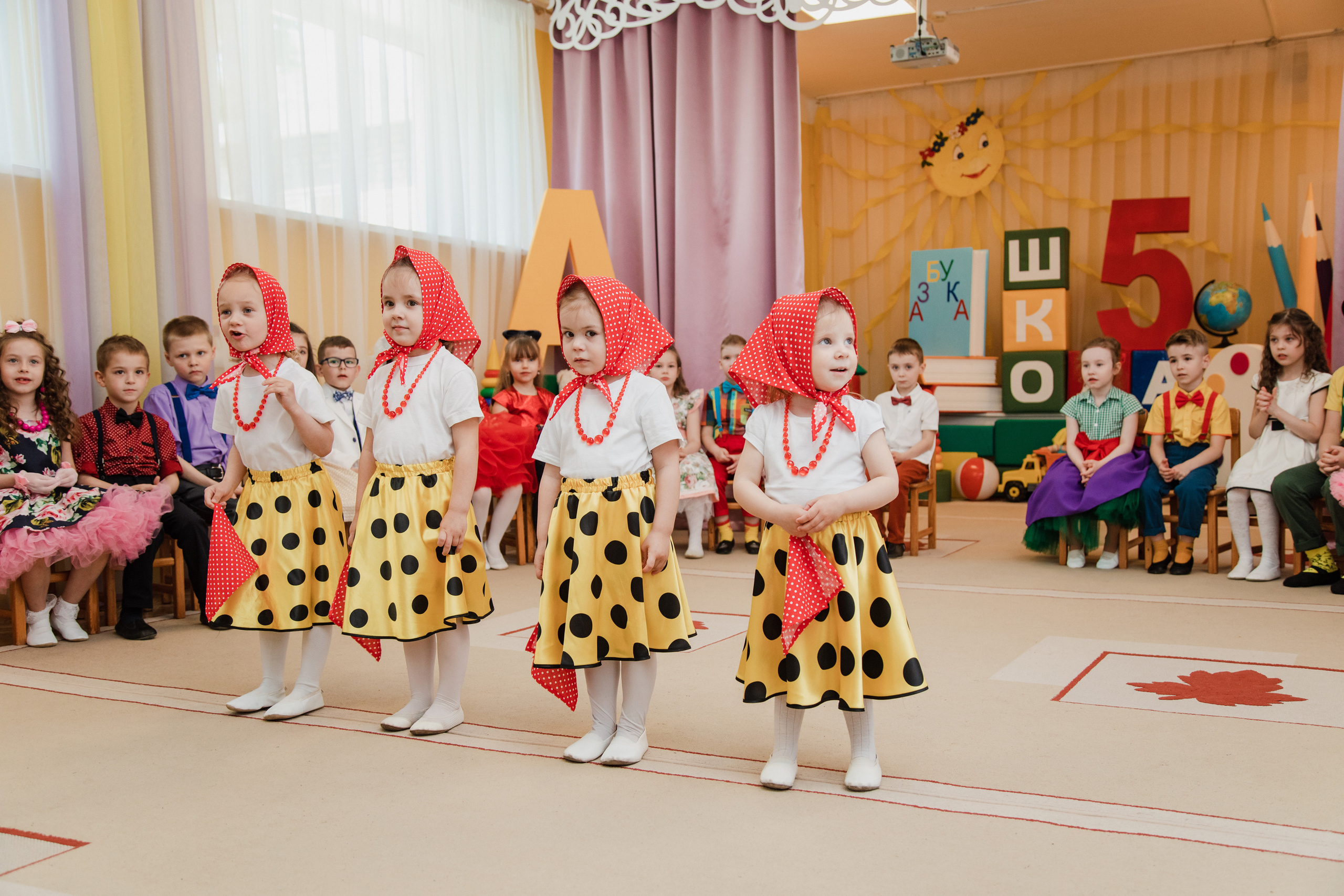ДС солнышко выпускной. Выпускные альбомы в Подольске Москве и МО