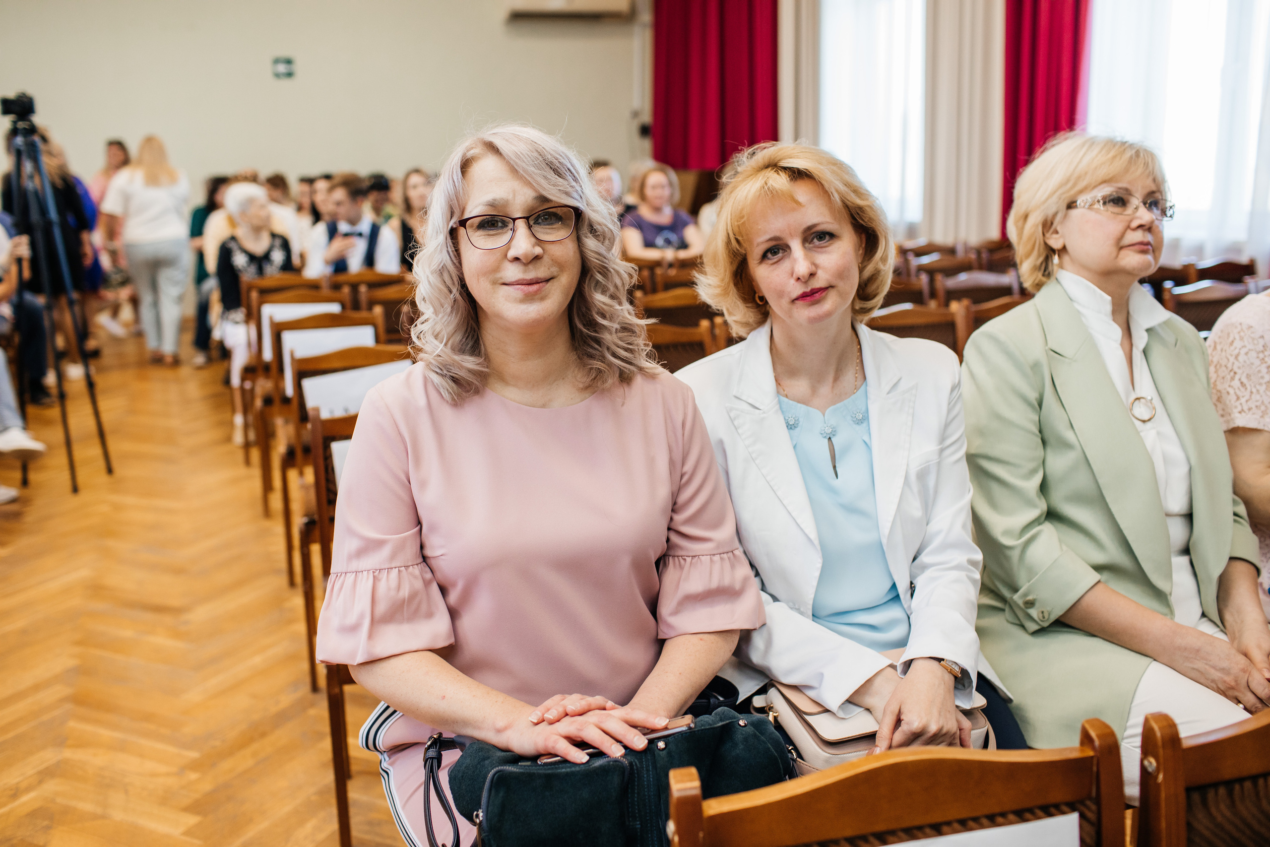 1637 пз. Выпускные альбомы в Подольске Москве и МО