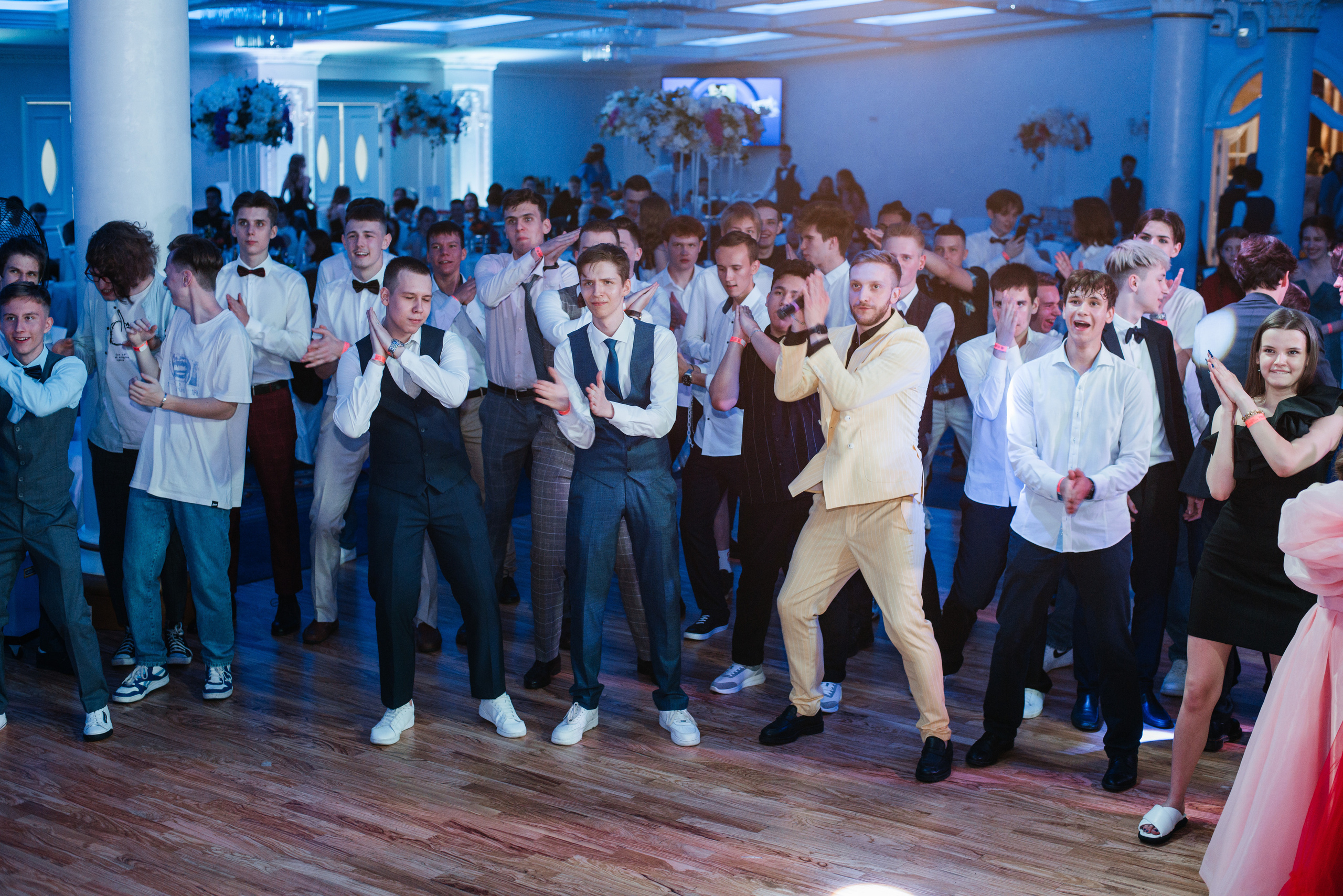 1637 банкет. Выпускные альбомы в Подольске Москве и МО