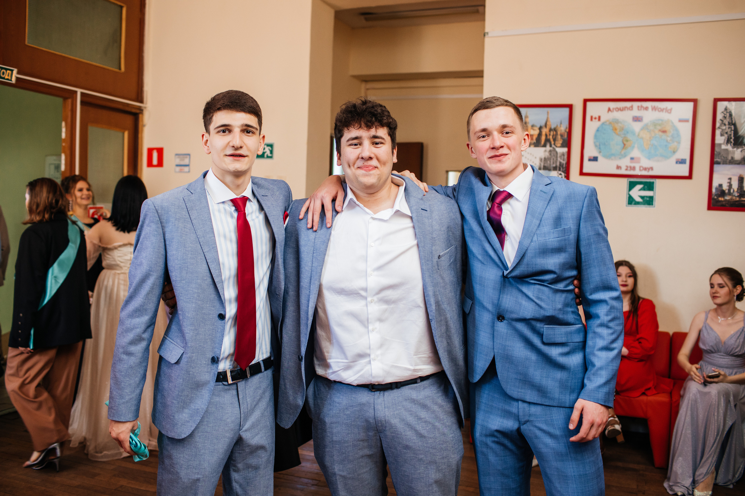 1637 пз. Выпускные альбомы в Подольске Москве и МО