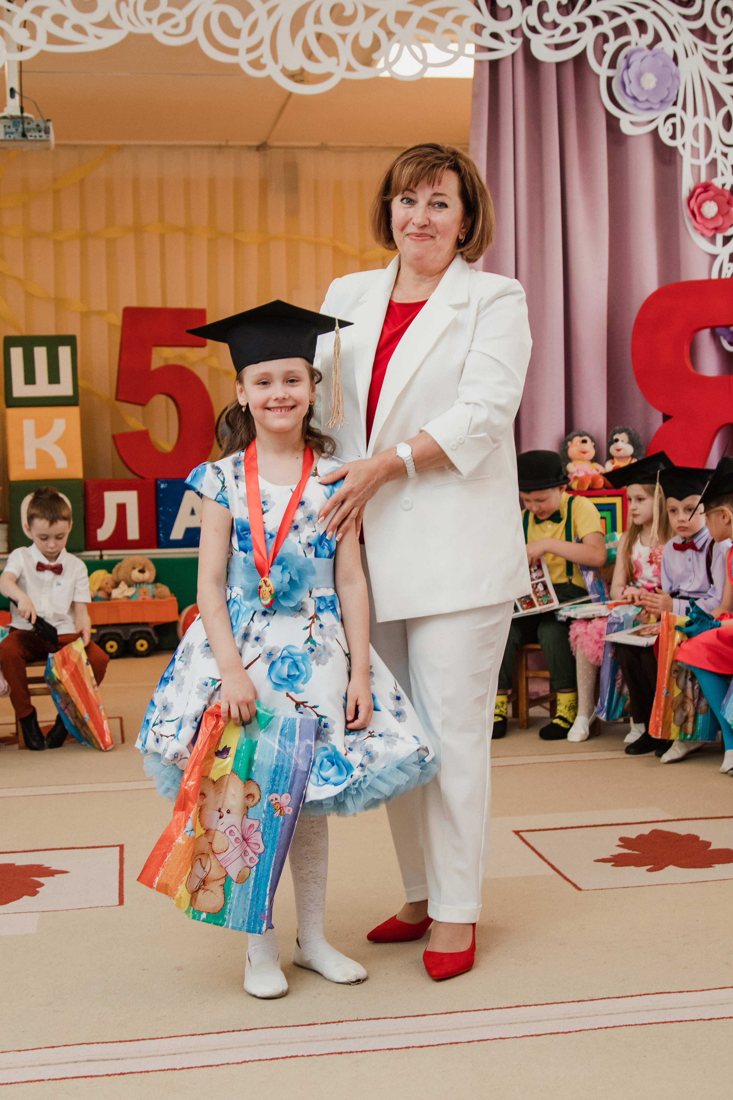 ДС солнышко выпускной. Выпускные альбомы в Подольске Москве и МО