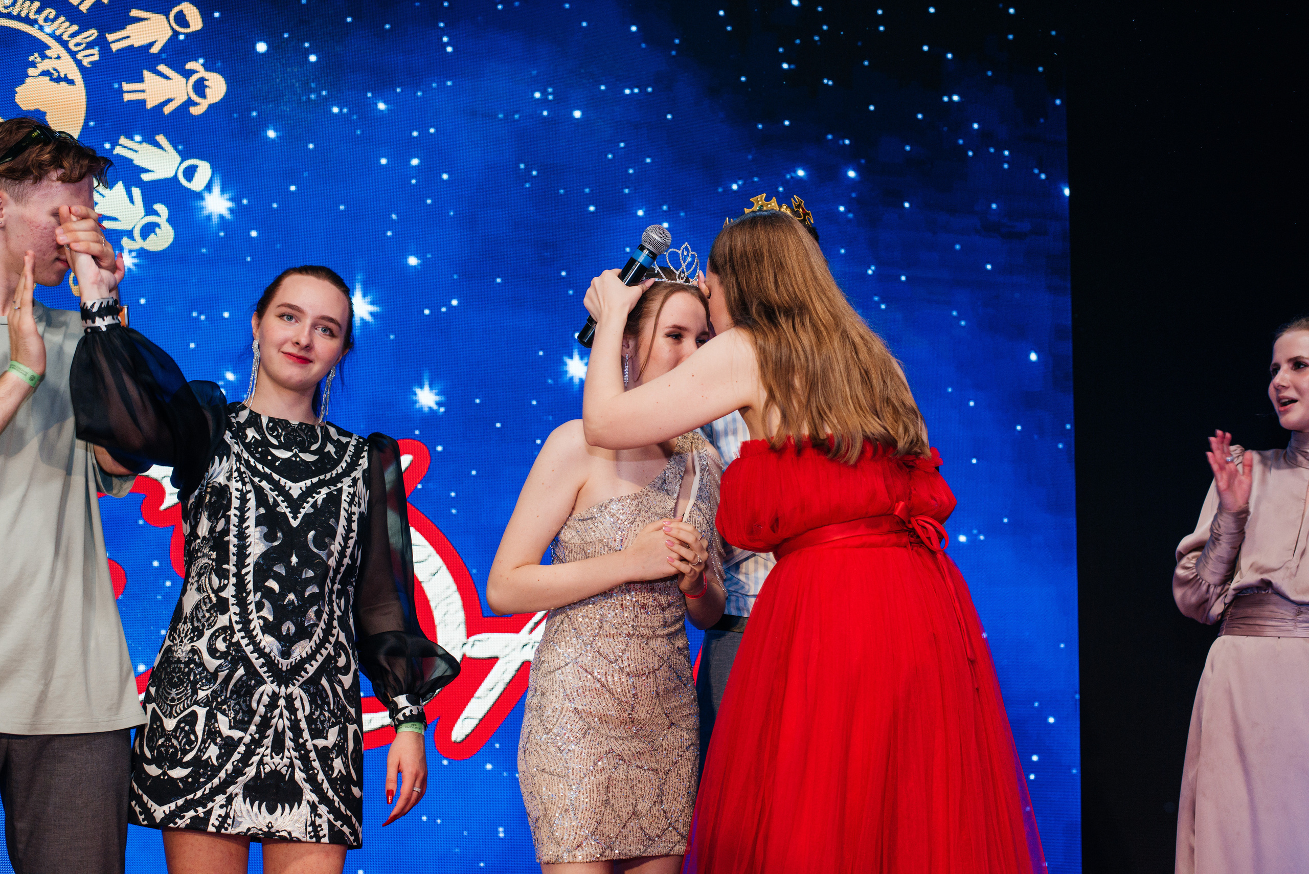 1637 банкет. Выпускные альбомы в Подольске Москве и МО