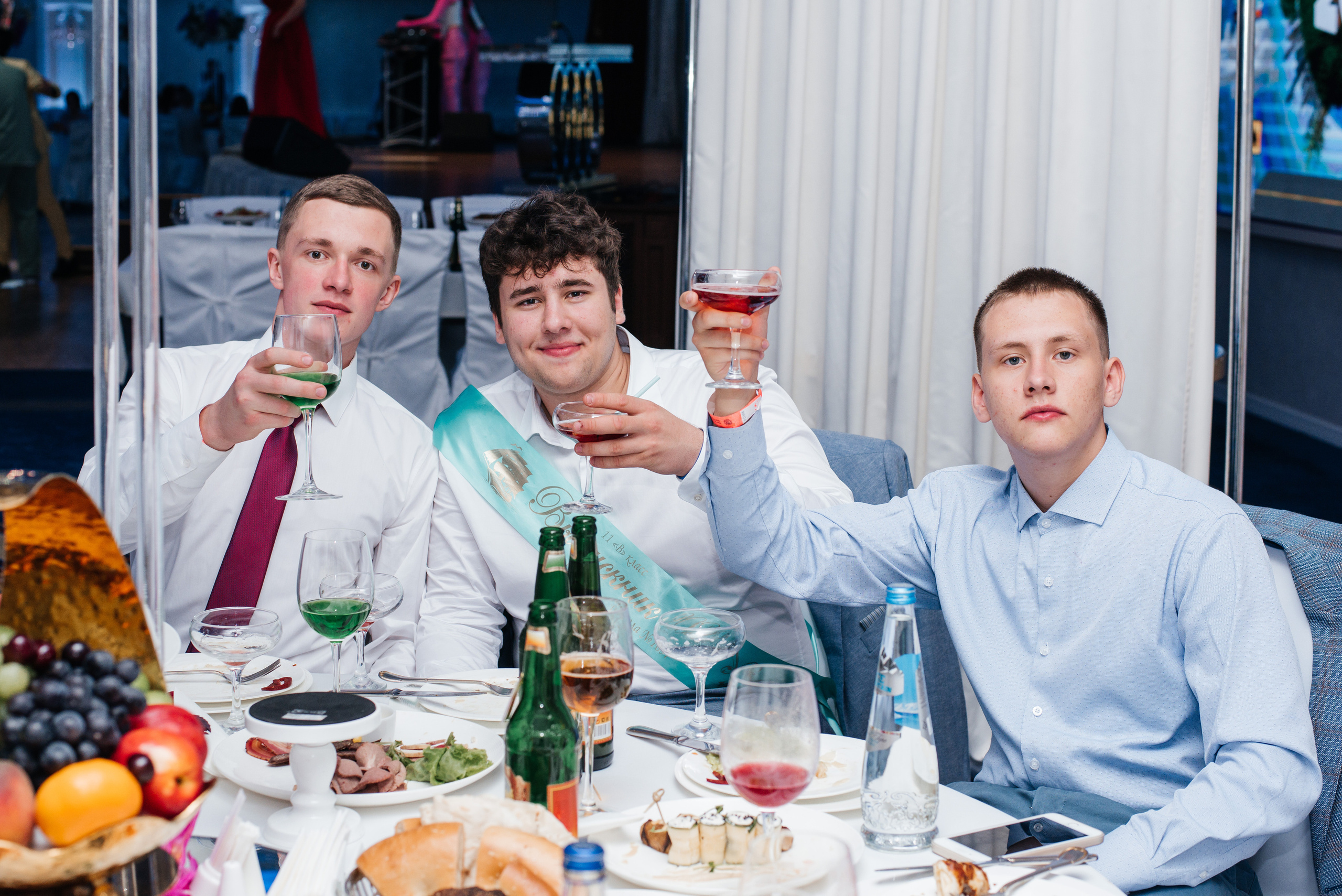 1637 банкет. Выпускные альбомы в Подольске Москве и МО