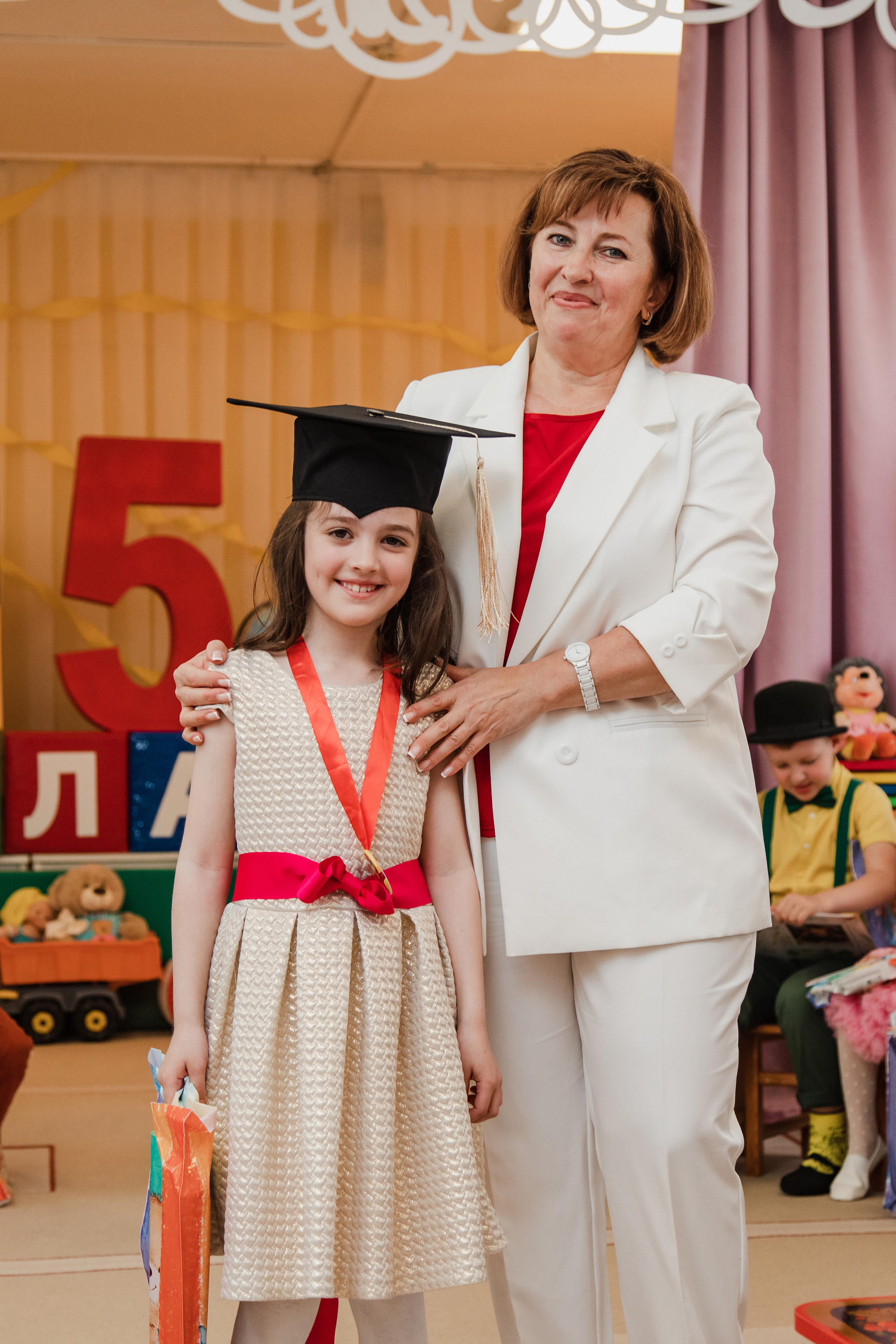 ДС солнышко выпускной. Выпускные альбомы в Подольске Москве и МО